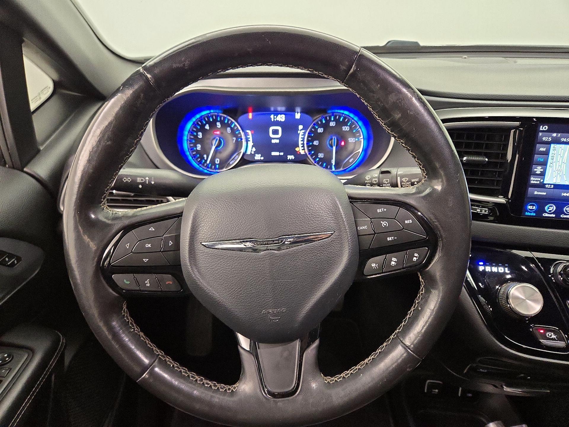 Thumbnail: 2020 Chrysler Pacifica - 10