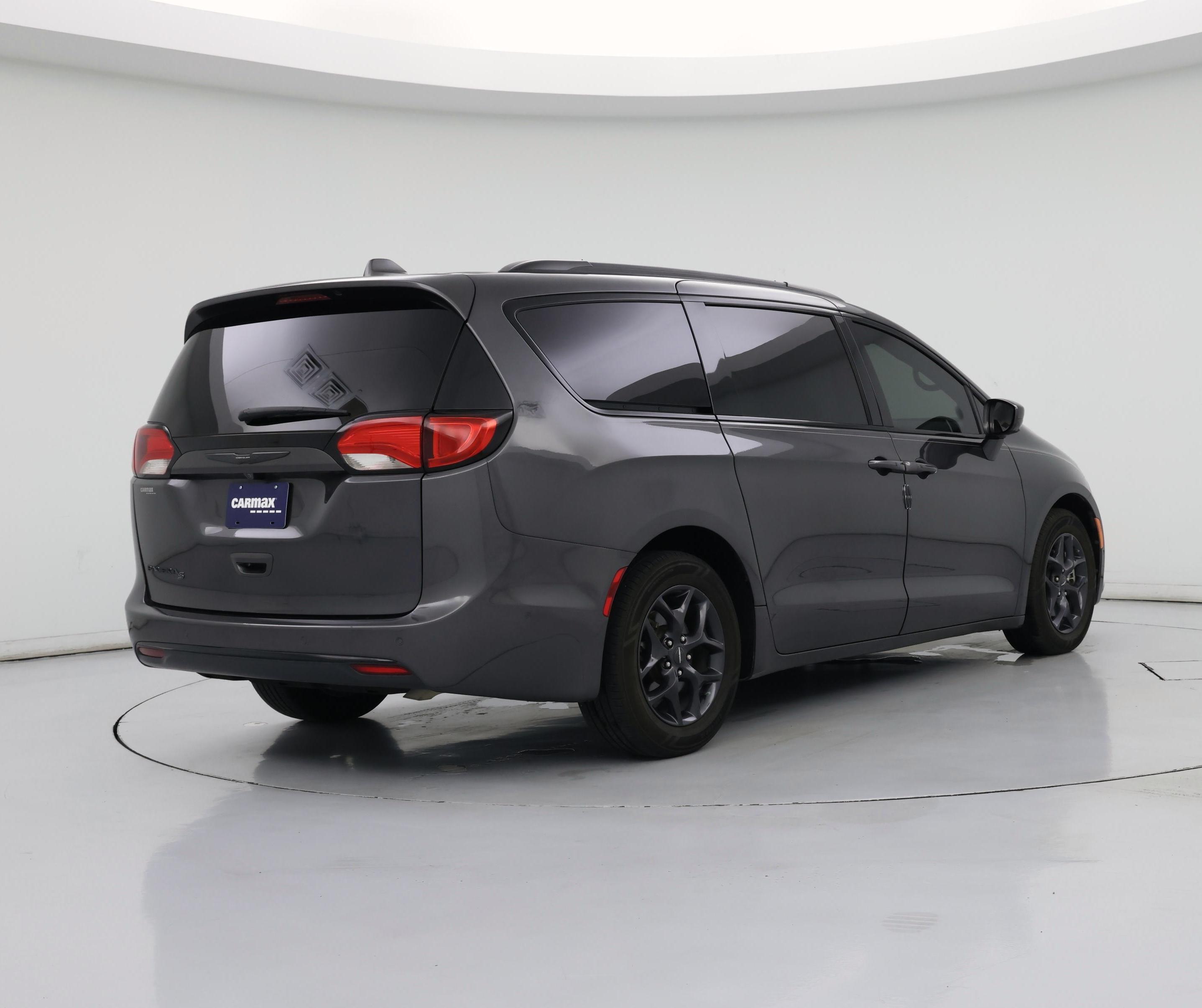 Thumbnail: 2020 Chrysler Pacifica - 8