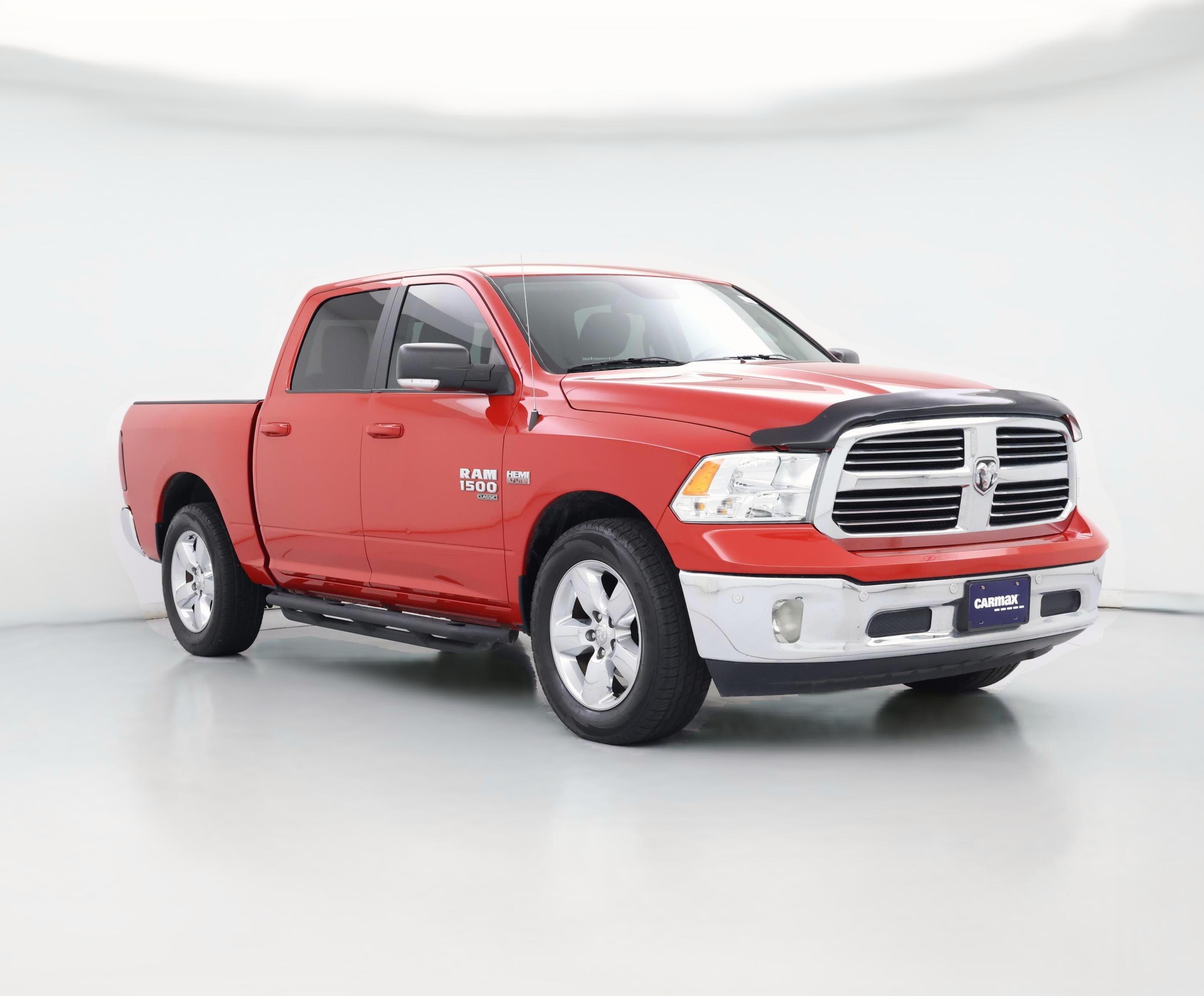 Thumbnail: 2019 RAM 1500 Classic - 1