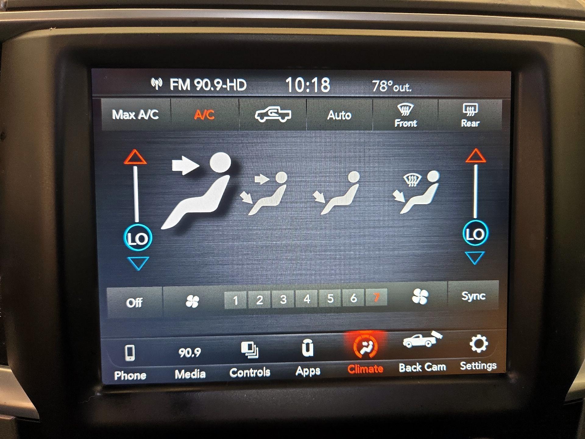 Thumbnail: 2019 RAM 1500 Classic - 16