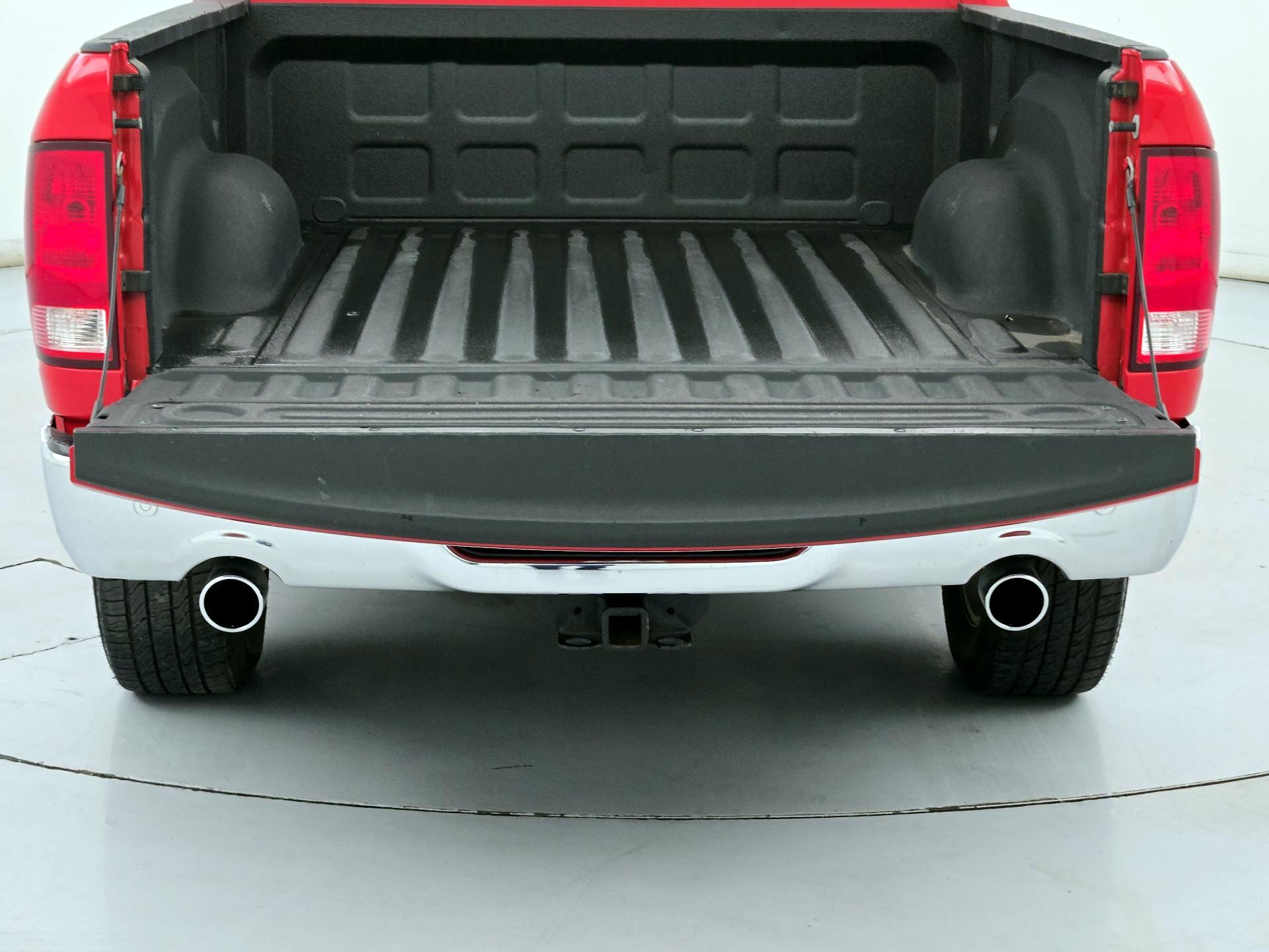 Thumbnail: 2019 RAM 1500 Classic - 20