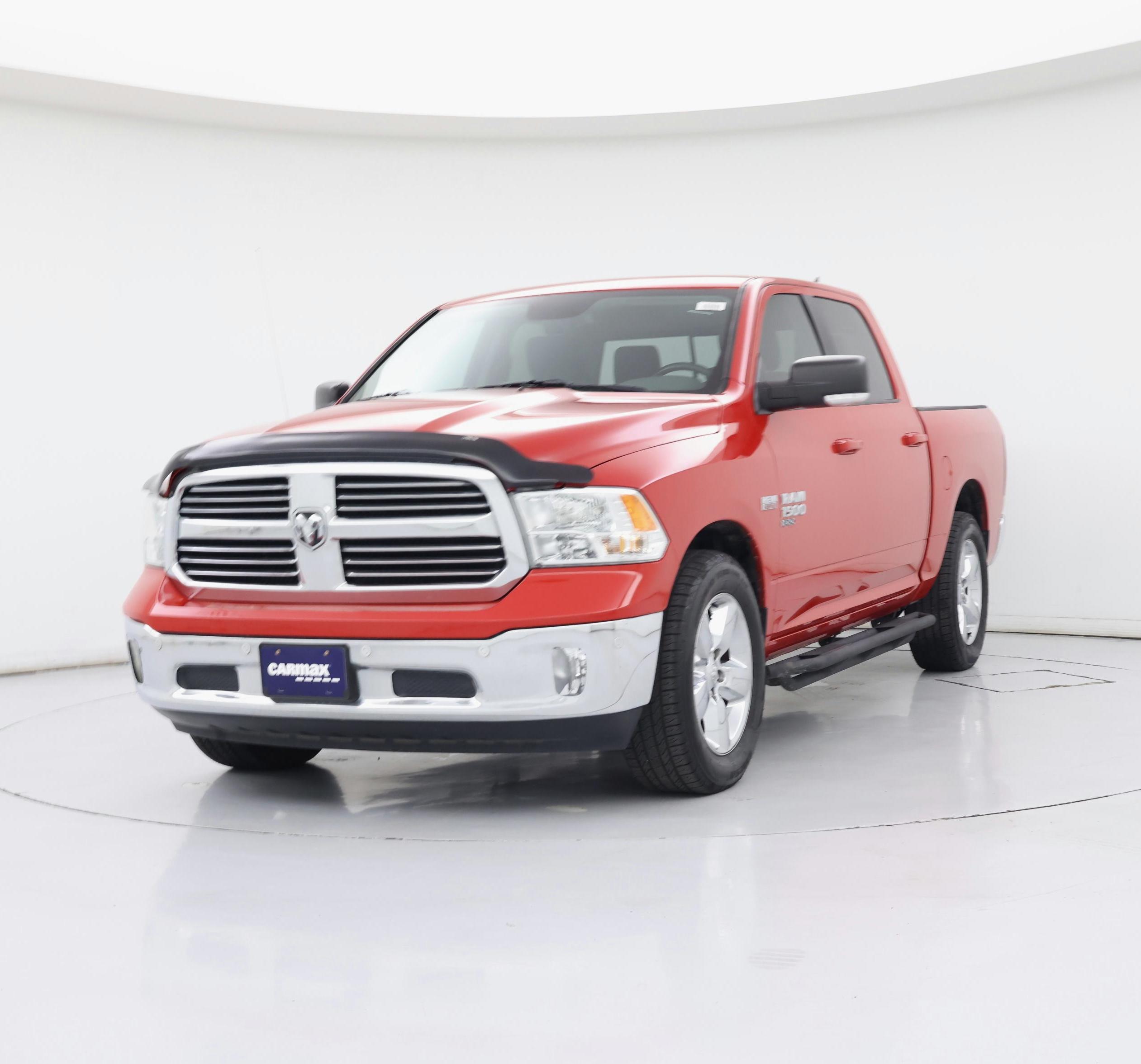 Thumbnail: 2019 RAM 1500 Classic - 4