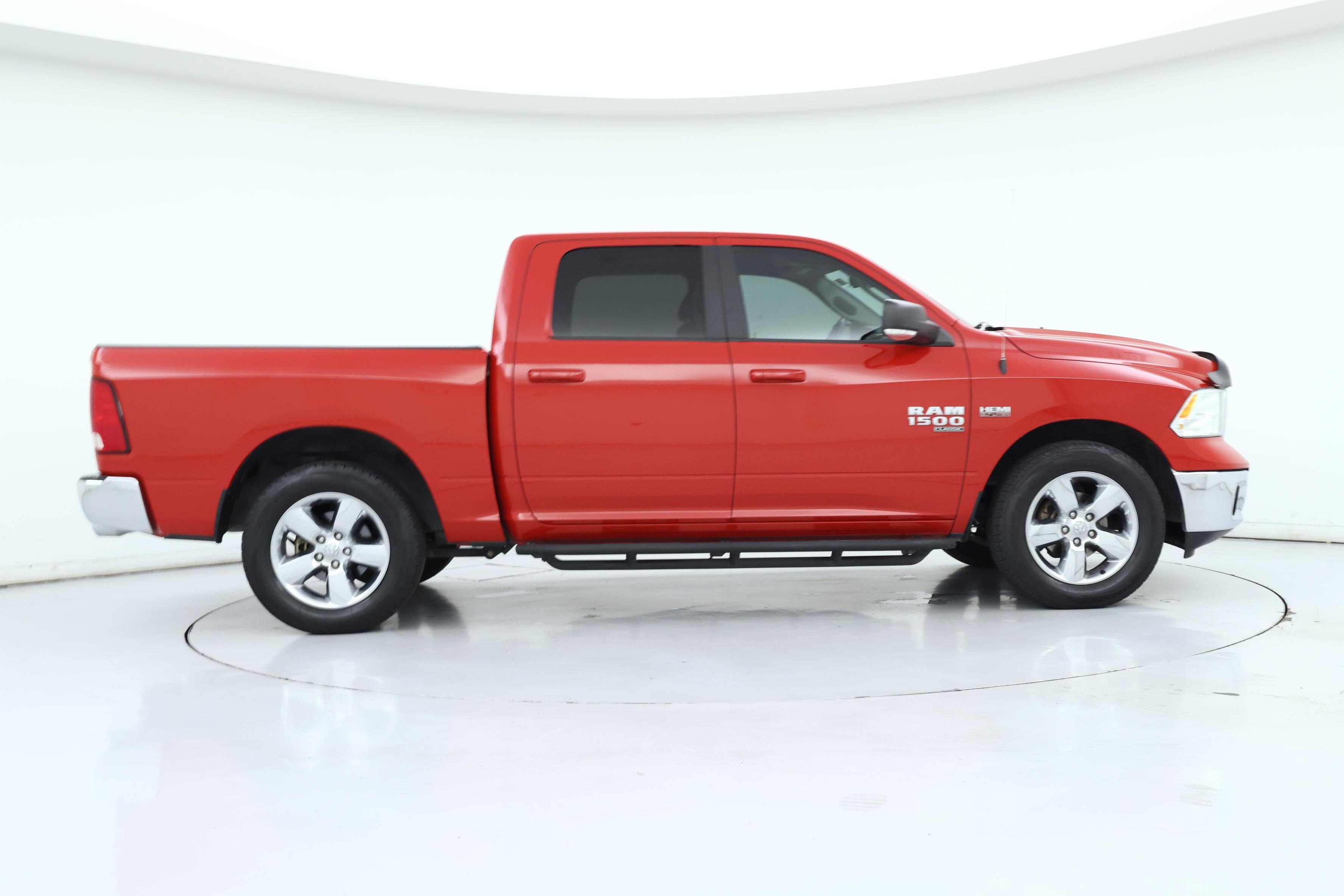Thumbnail: 2019 RAM 1500 Classic - 7
