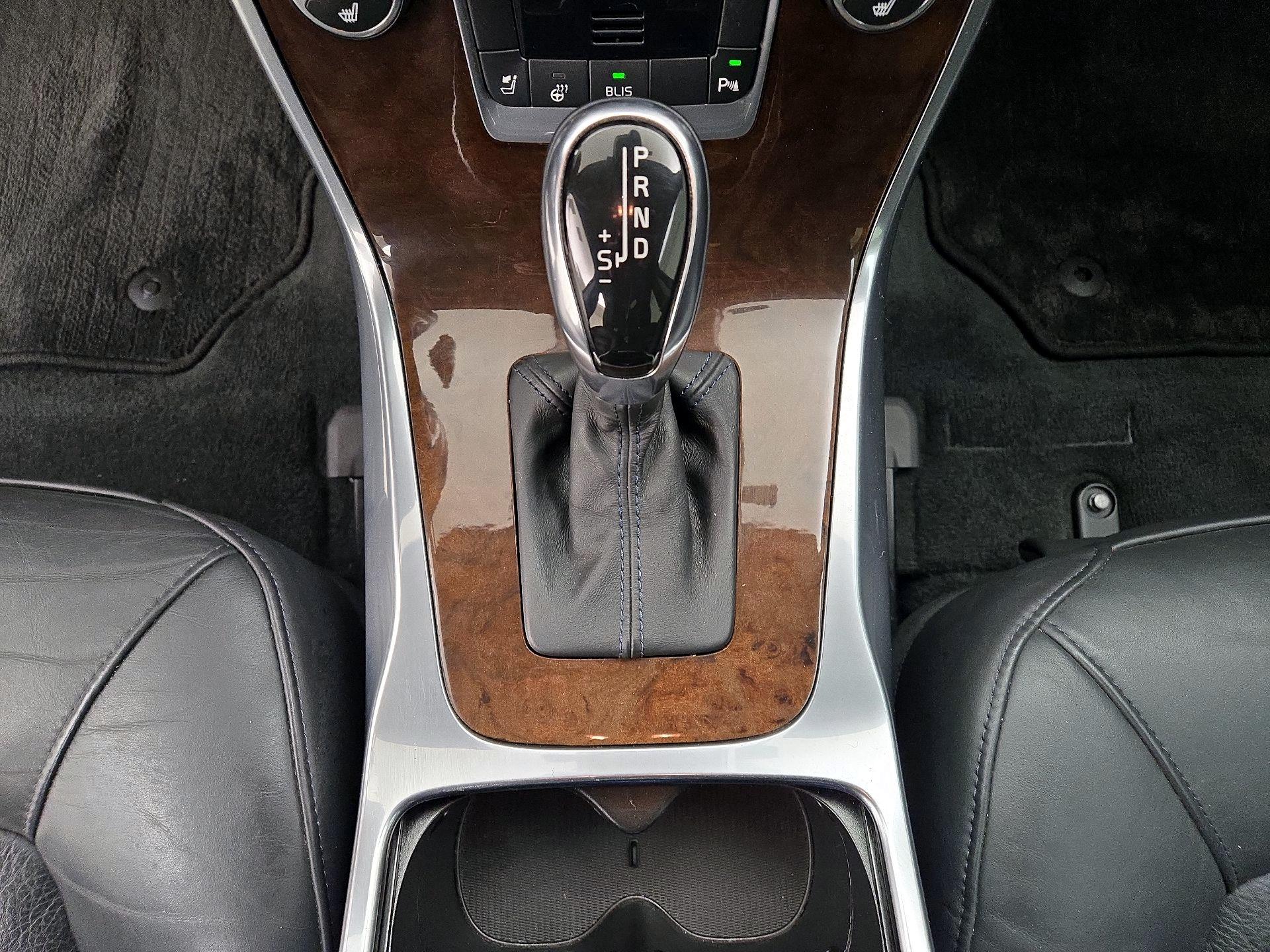 Thumbnail: 2014 Volvo S80 - 17