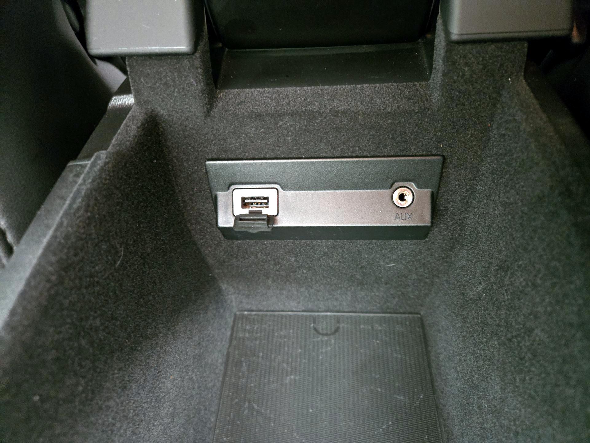 Thumbnail: 2014 Volvo S80 - 18