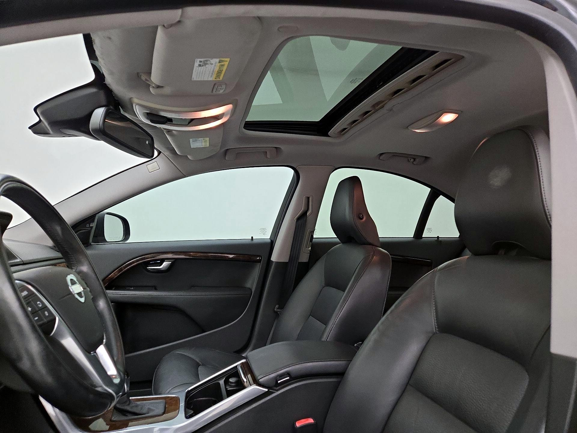 Thumbnail: 2014 Volvo S80 - 19