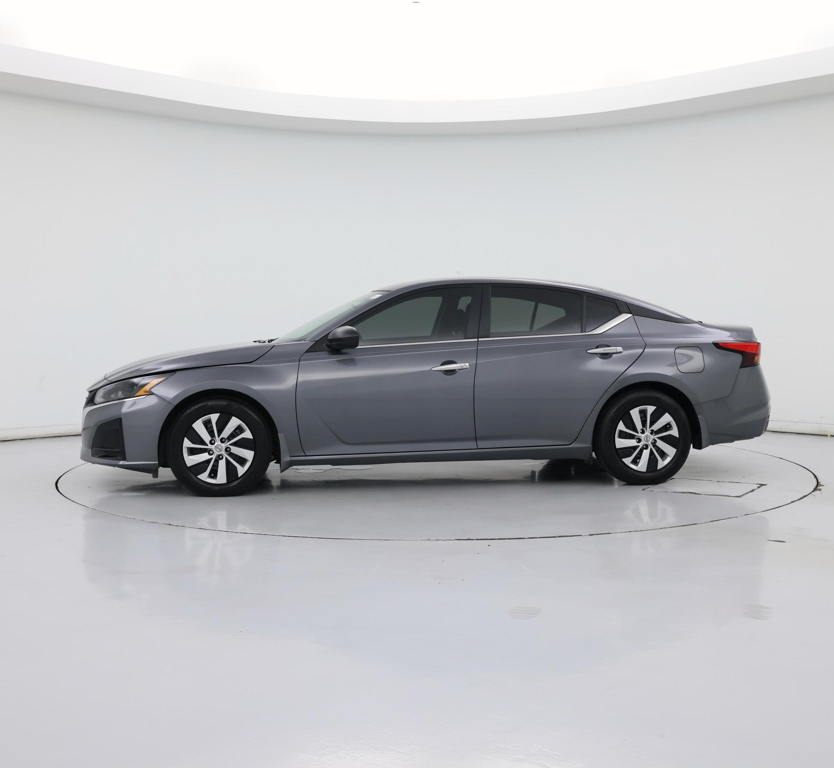 Thumbnail: 2024 Nissan Altima - 3