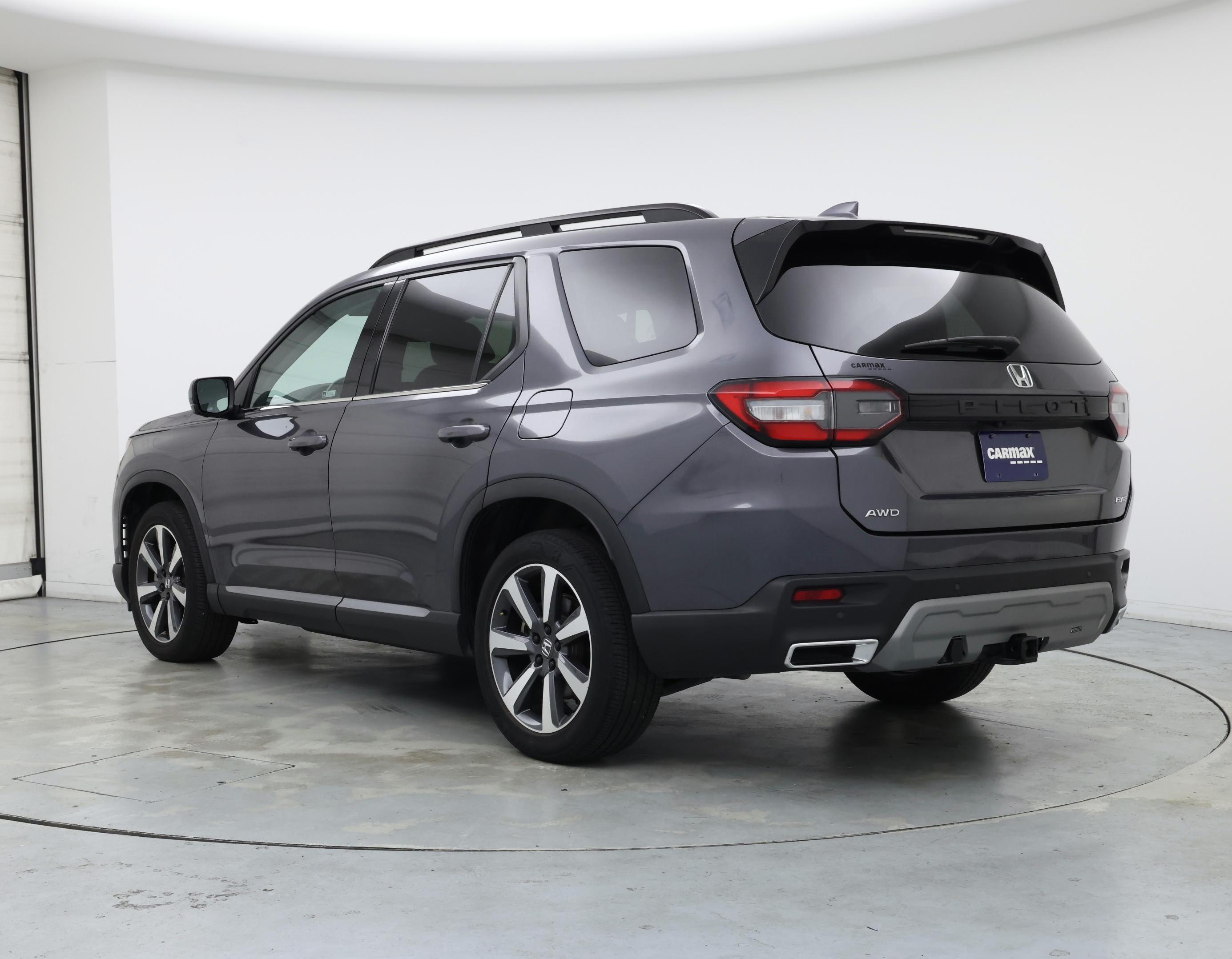 Thumbnail: 2023 Honda Pilot - 2