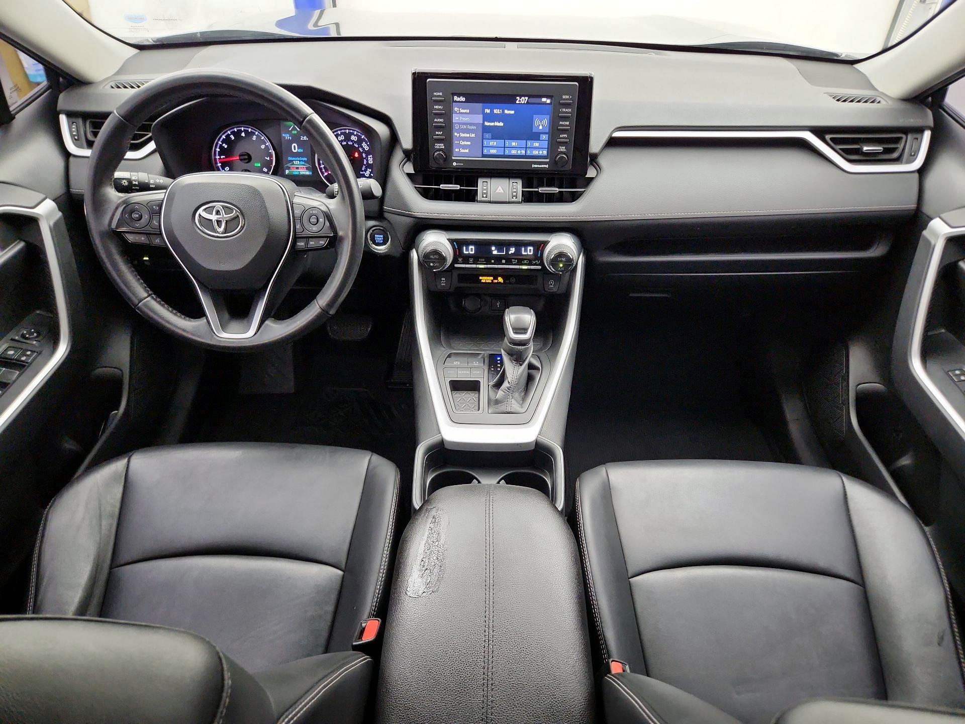 Thumbnail: 2021 Toyota RAV4 - 9