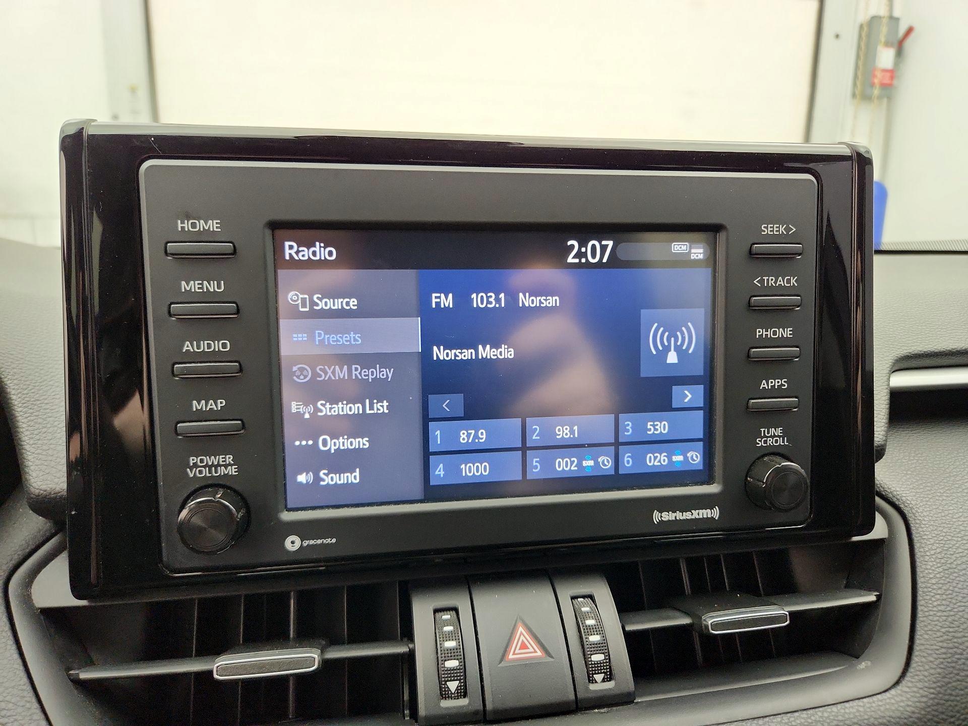 Thumbnail: 2021 Toyota RAV4 - 15