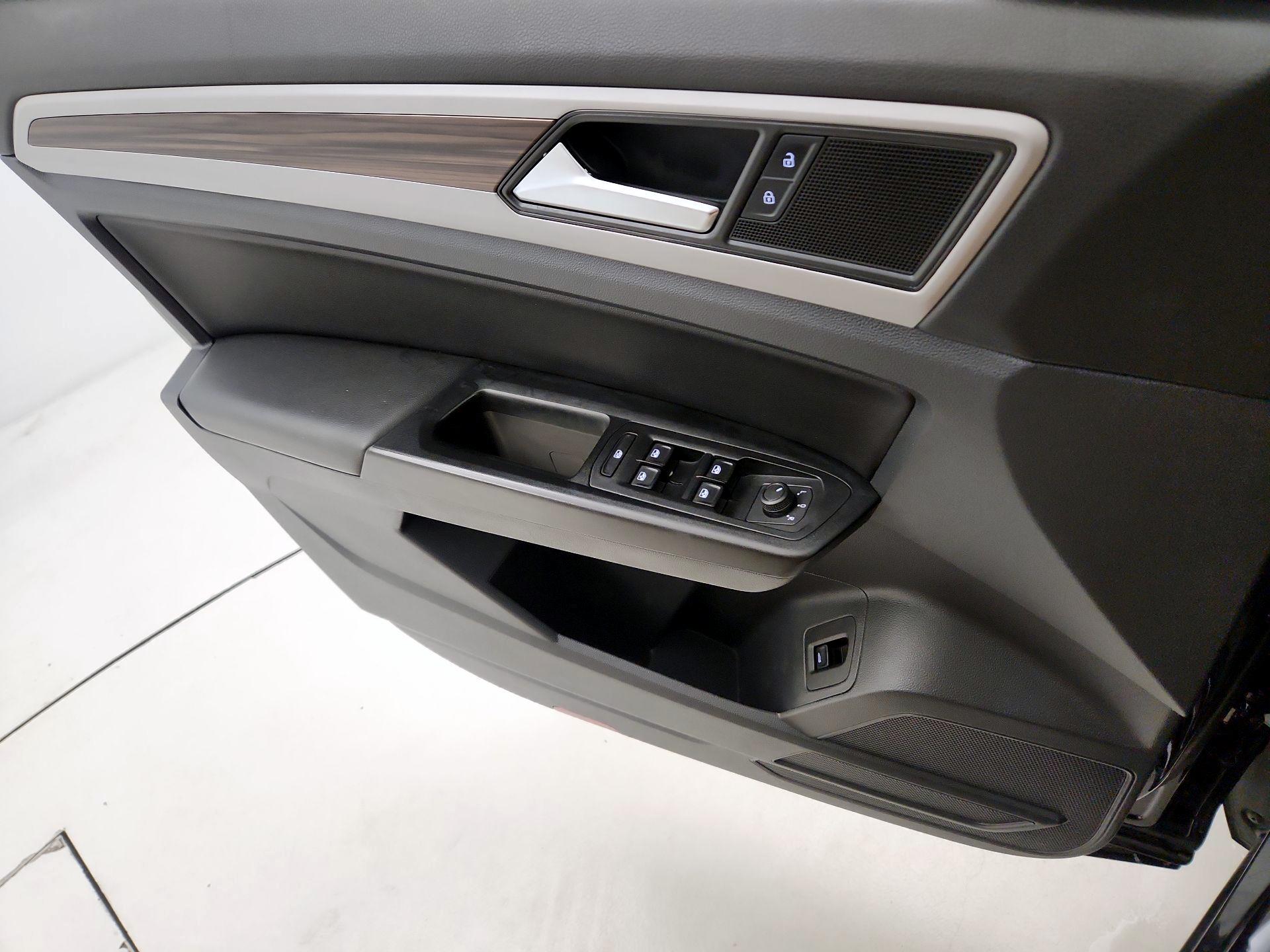 Thumbnail: 2021 Volkswagen Atlas - 12