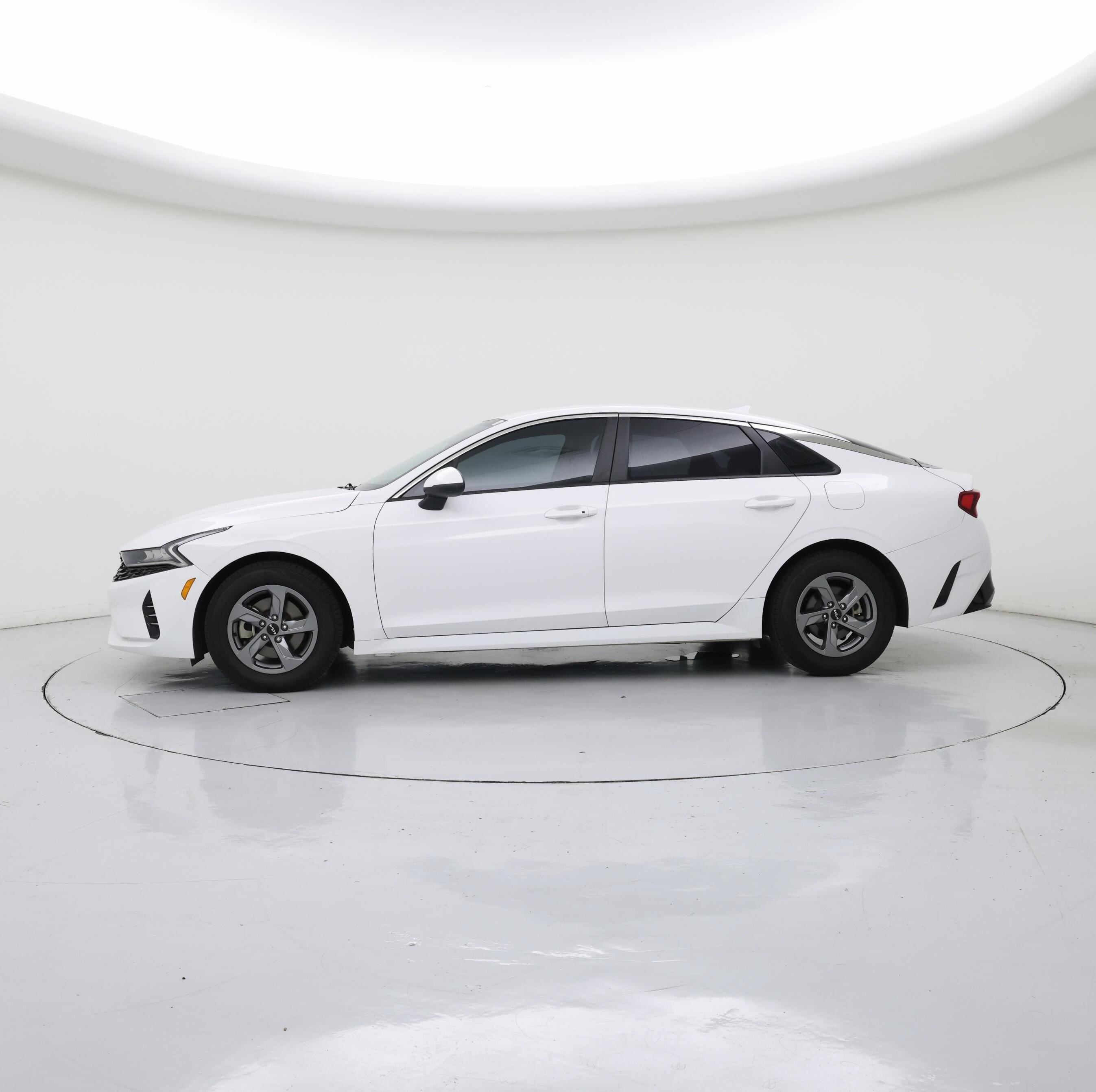 Thumbnail: 2022 Kia K5 - 3