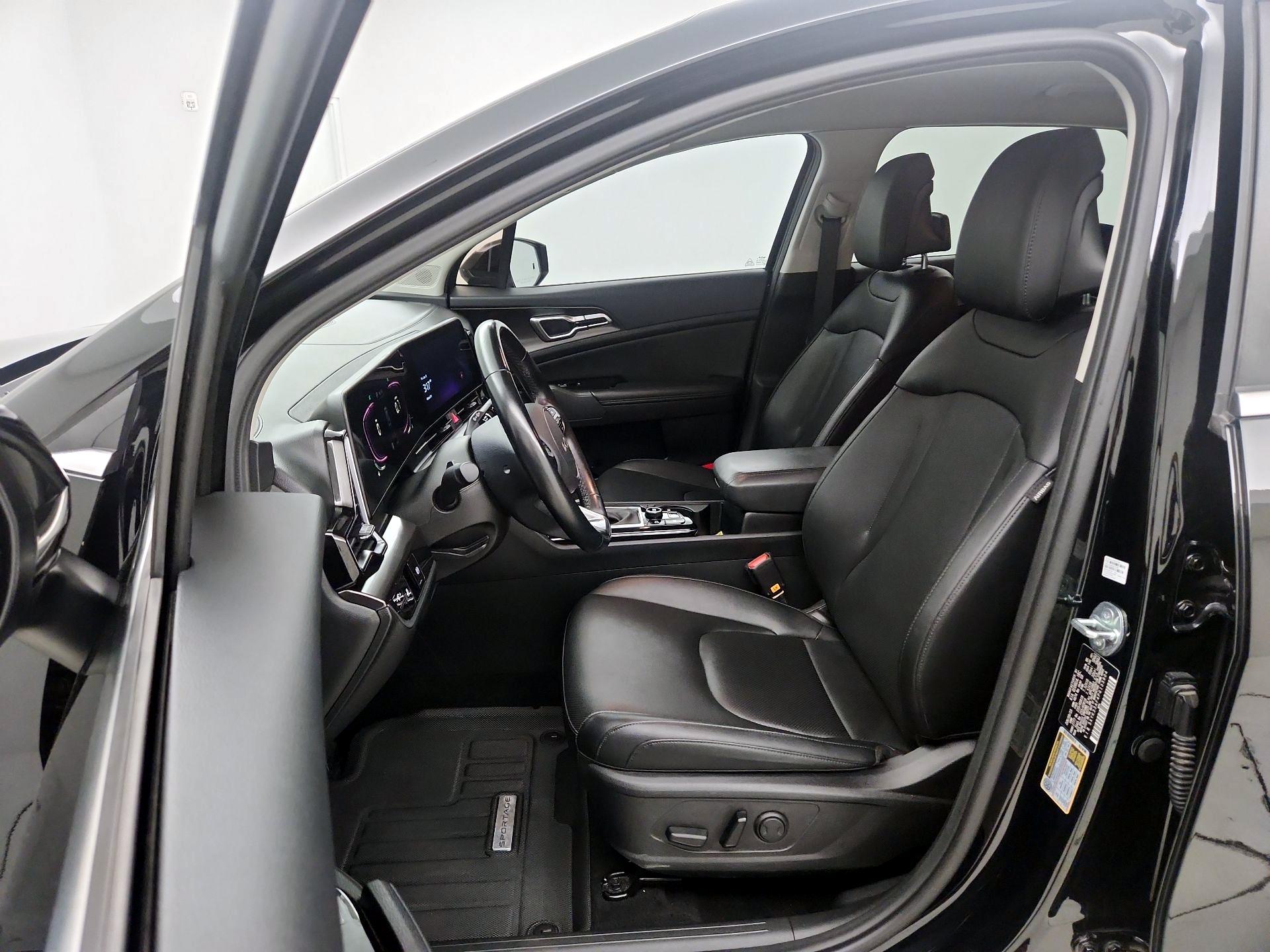 Thumbnail: 2023 Kia Sportage - 11