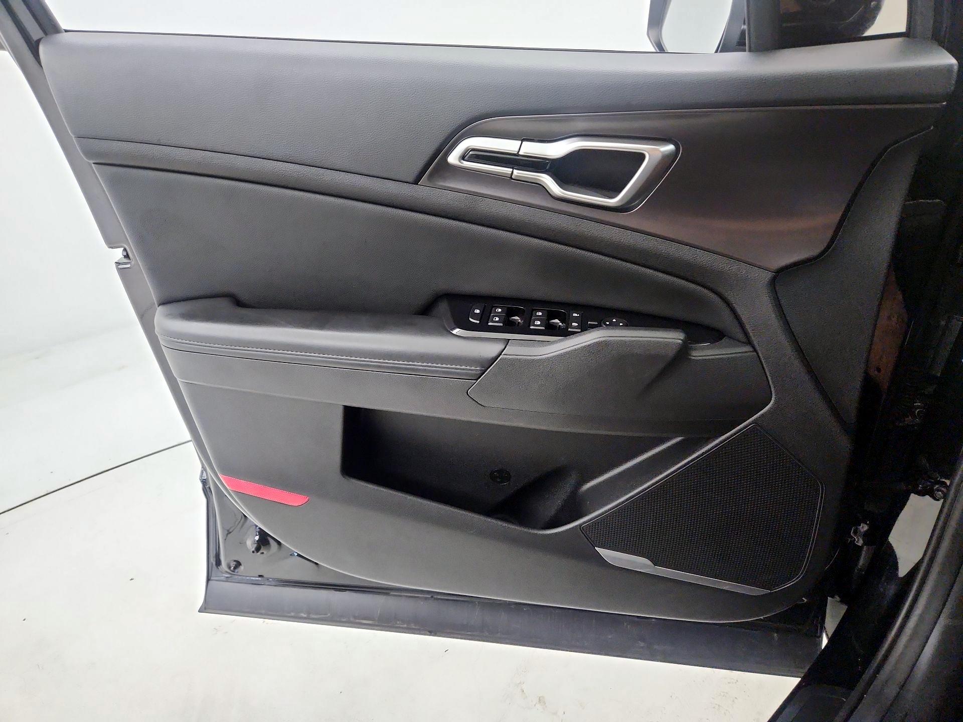 Thumbnail: 2023 Kia Sportage - 12