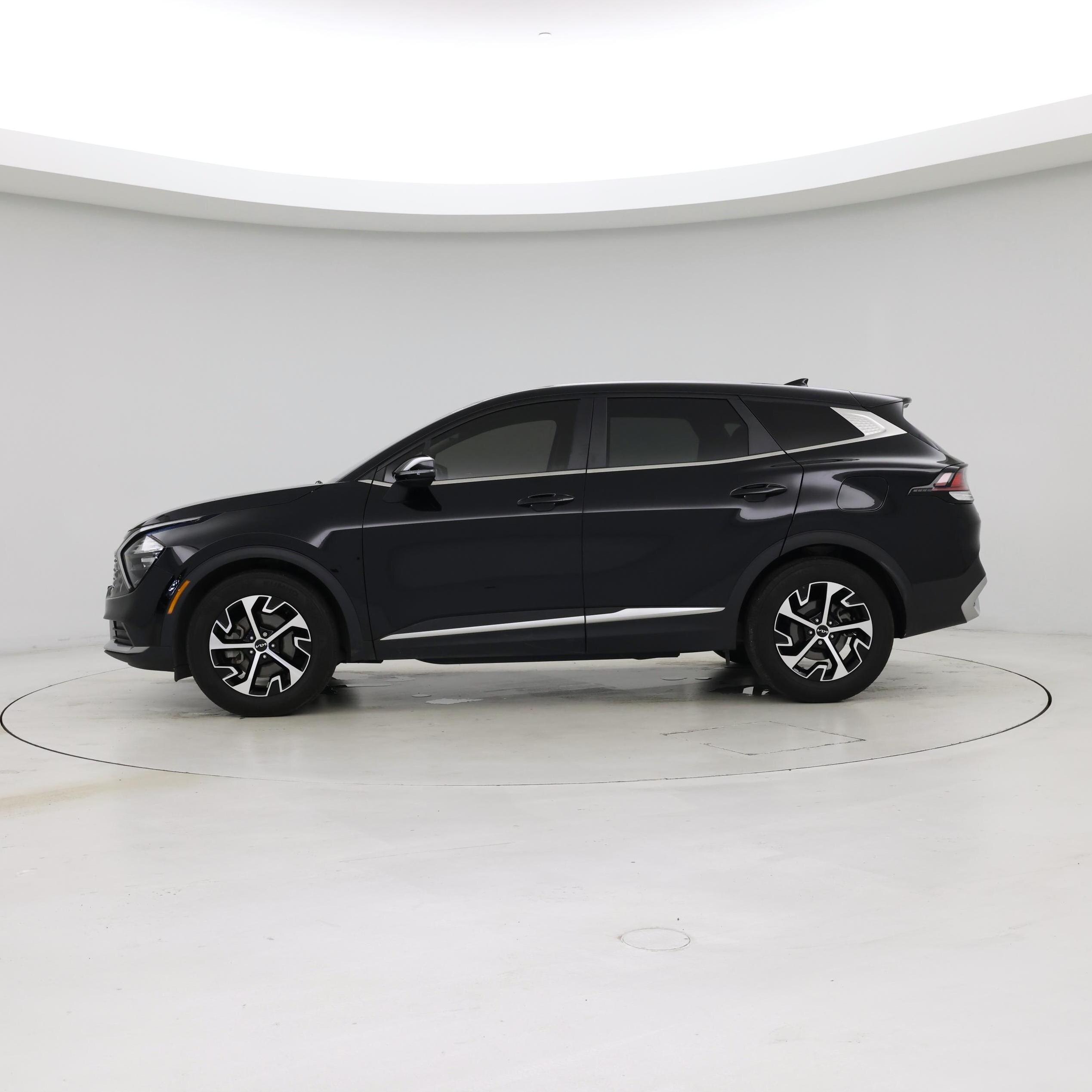 Thumbnail: 2023 Kia Sportage - 3