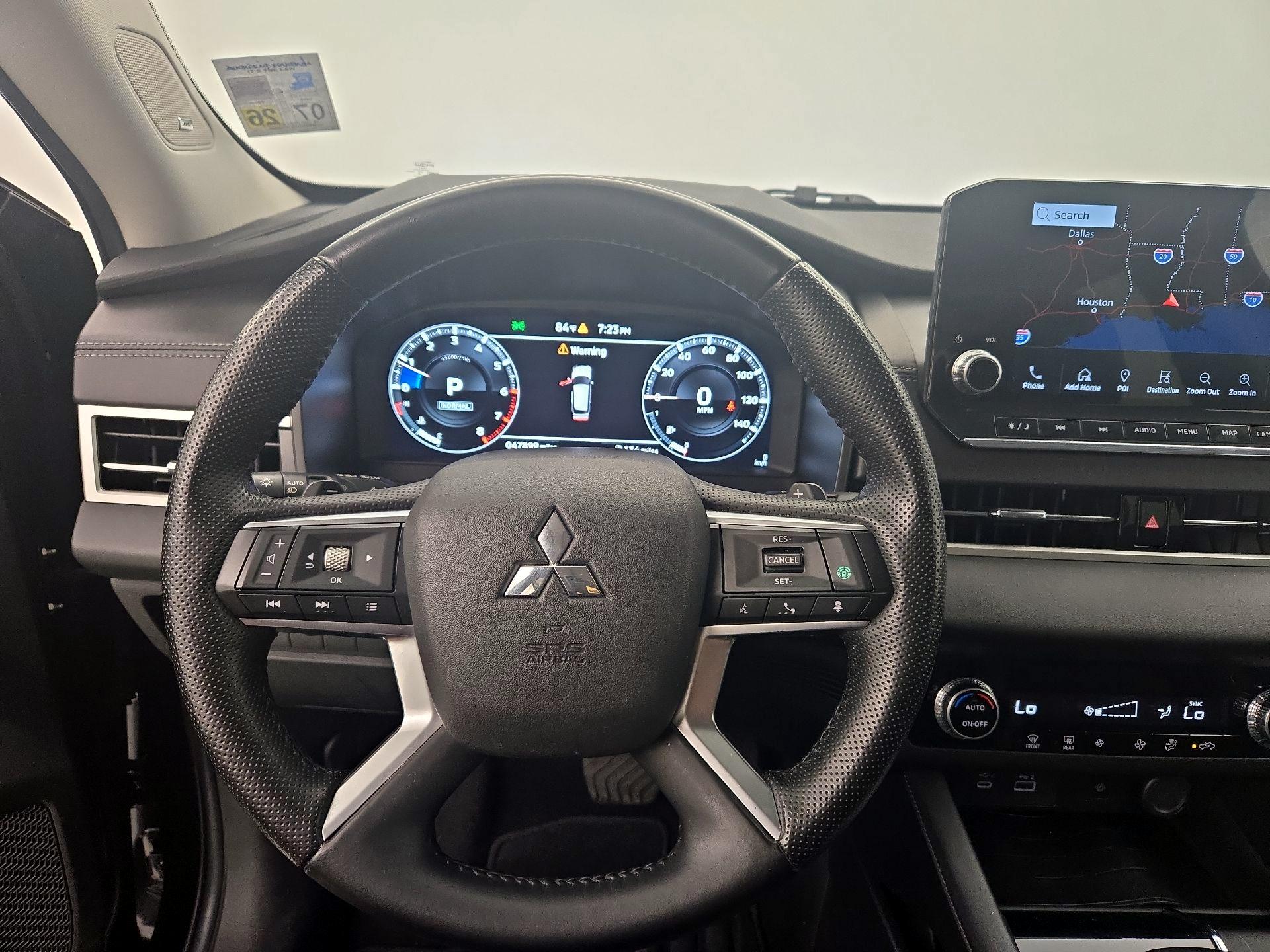 Thumbnail: 2024 Mitsubishi Outlander - 10