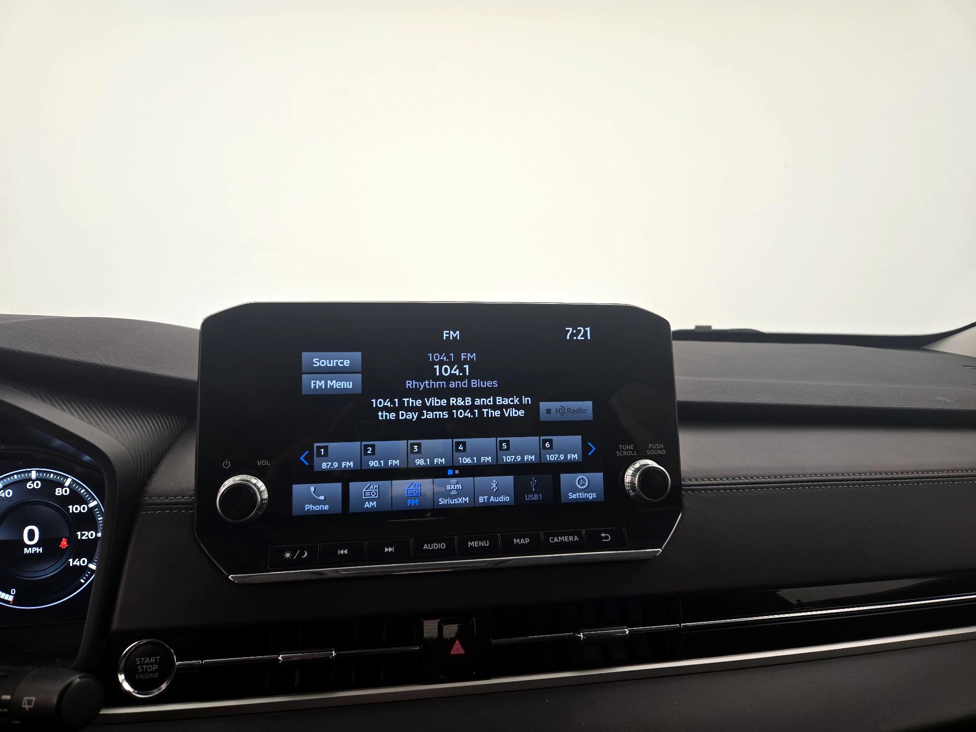 Thumbnail: 2024 Mitsubishi Outlander - 16