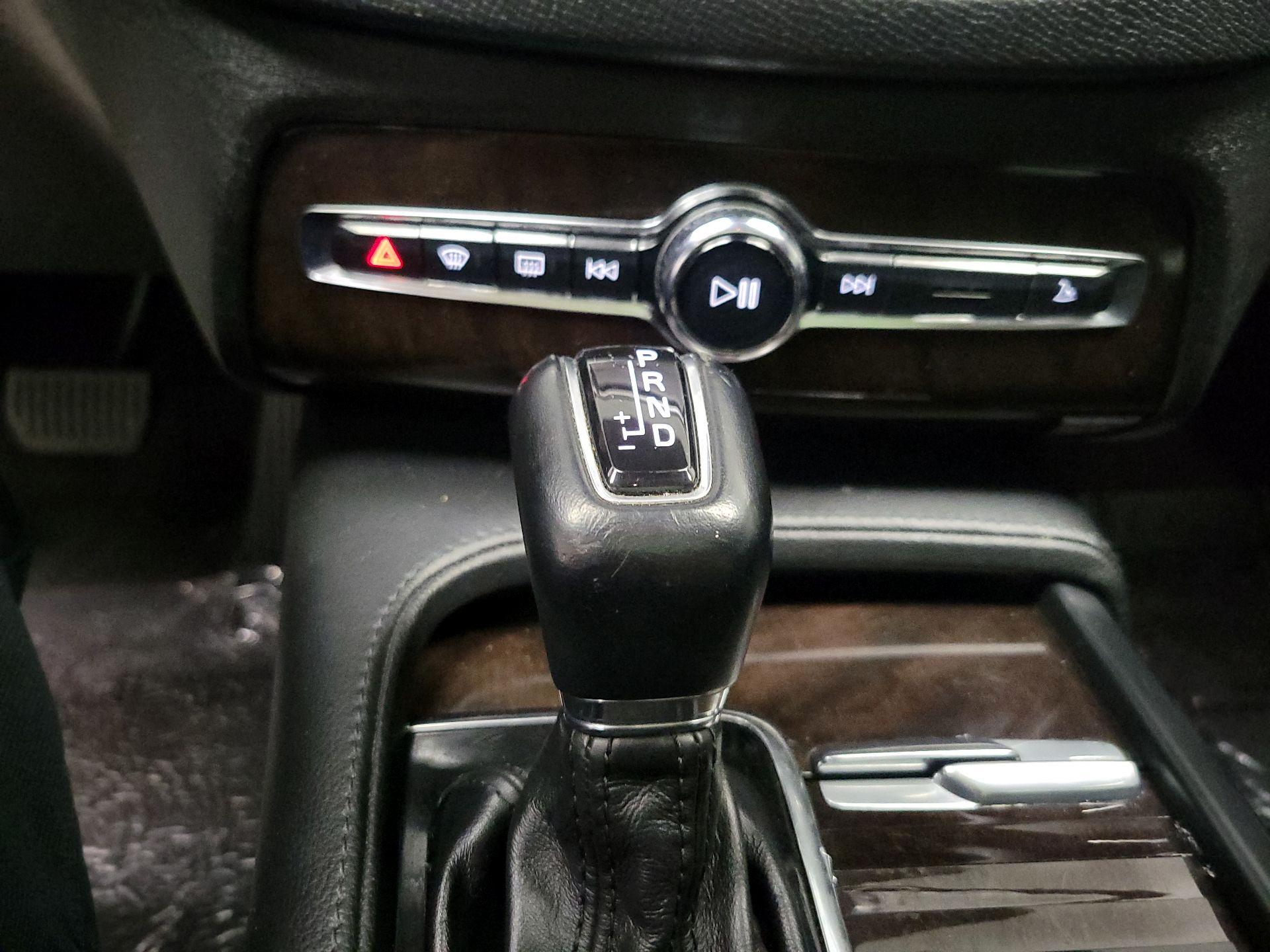 Thumbnail: 2019 Volvo XC90 - 18