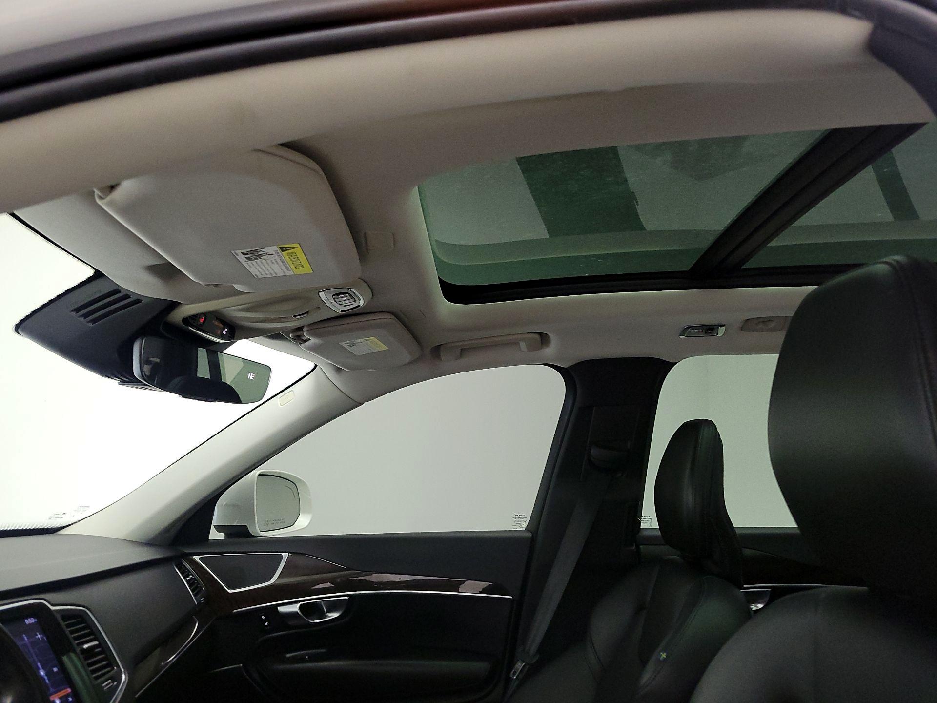 Thumbnail: 2019 Volvo XC90 - 20