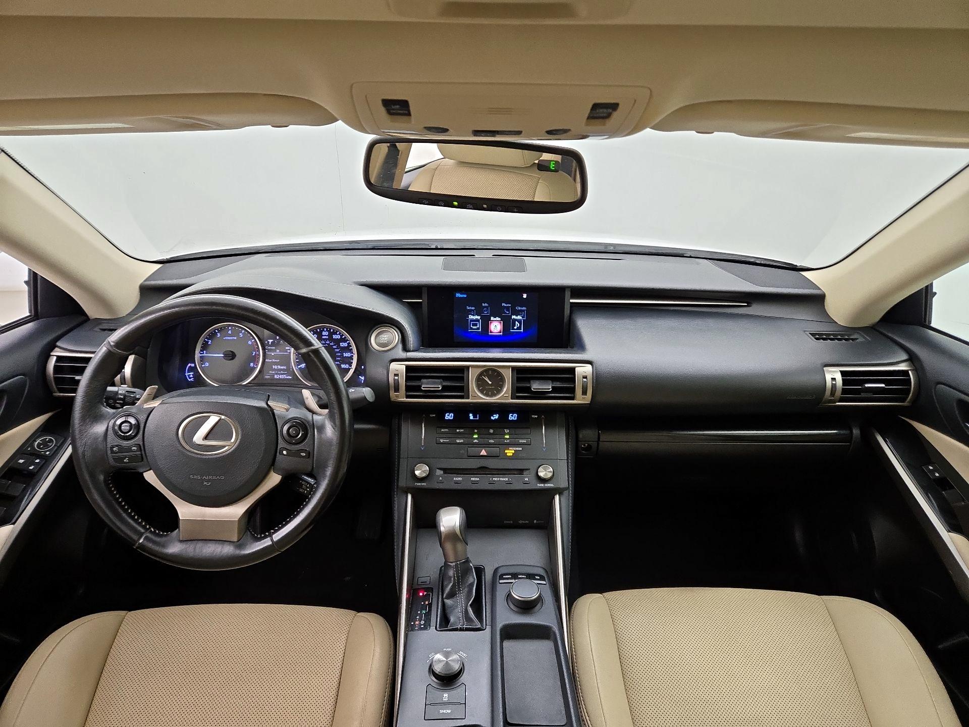 Thumbnail: 2016 Lexus IS - 9