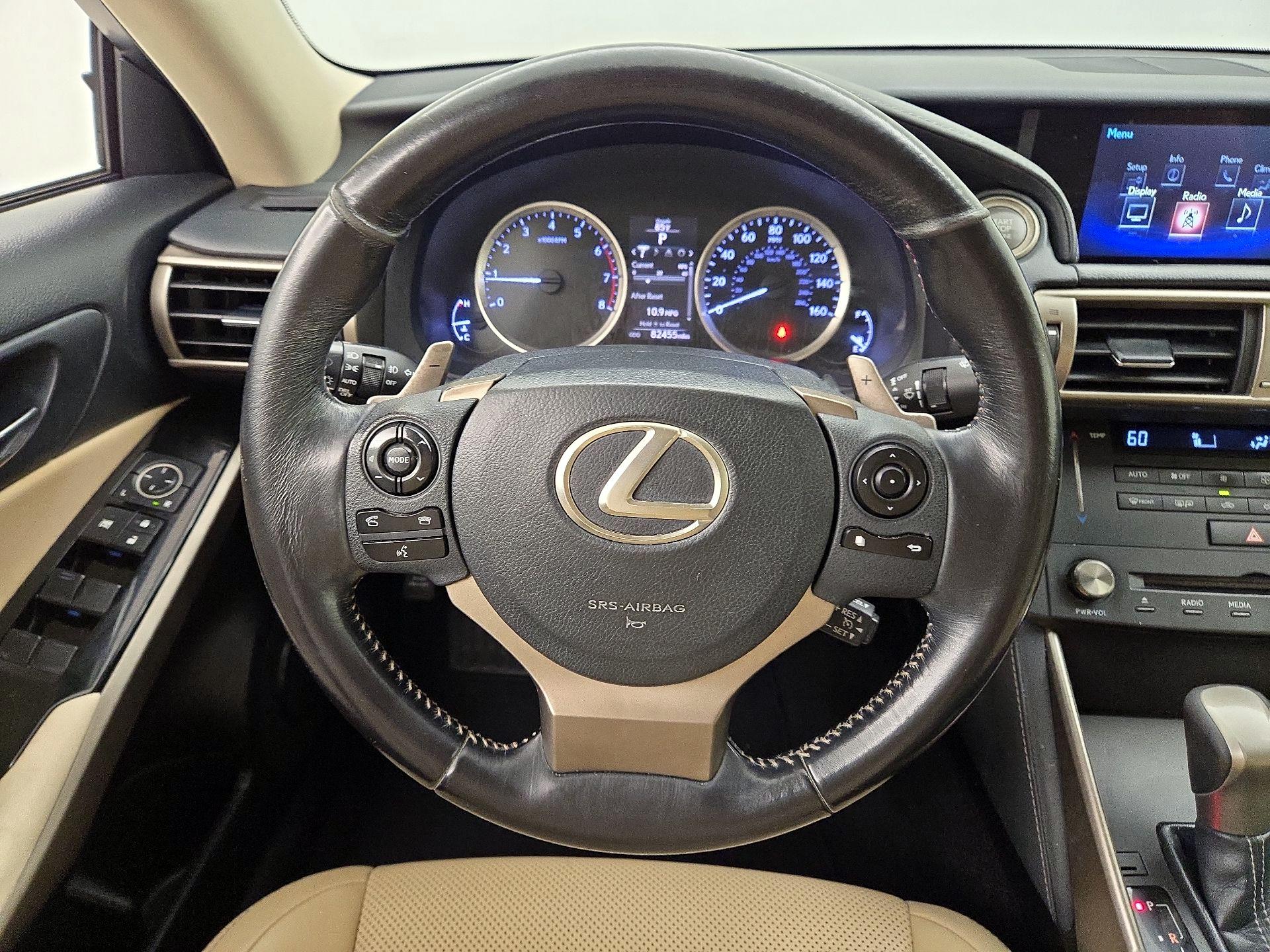 Thumbnail: 2016 Lexus IS - 10