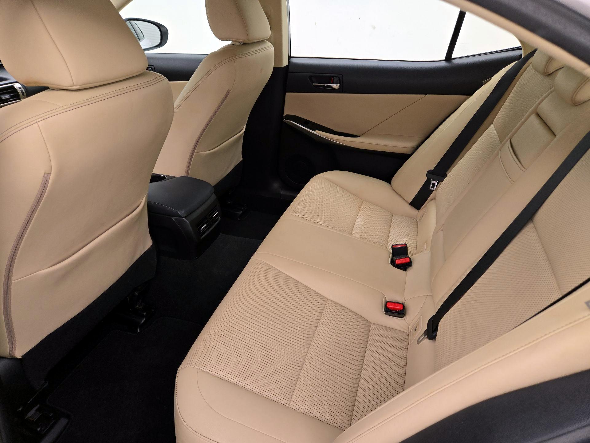 Thumbnail: 2016 Lexus IS - 19
