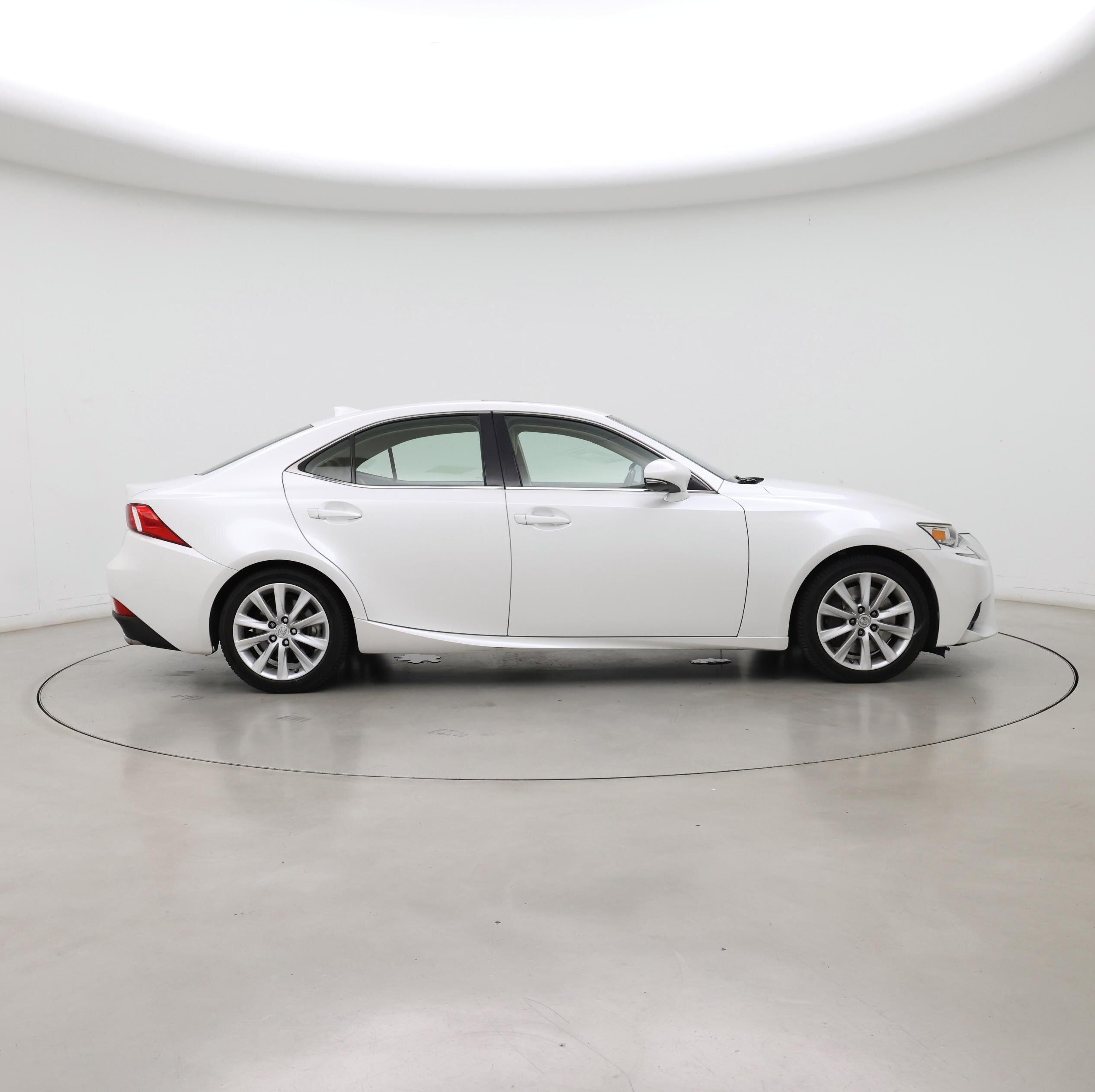 Thumbnail: 2016 Lexus IS - 7