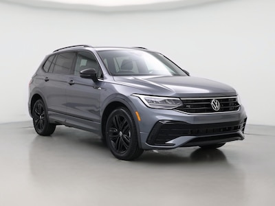 Gray 2022 Volkswagen Tiguan SE R-Line Black