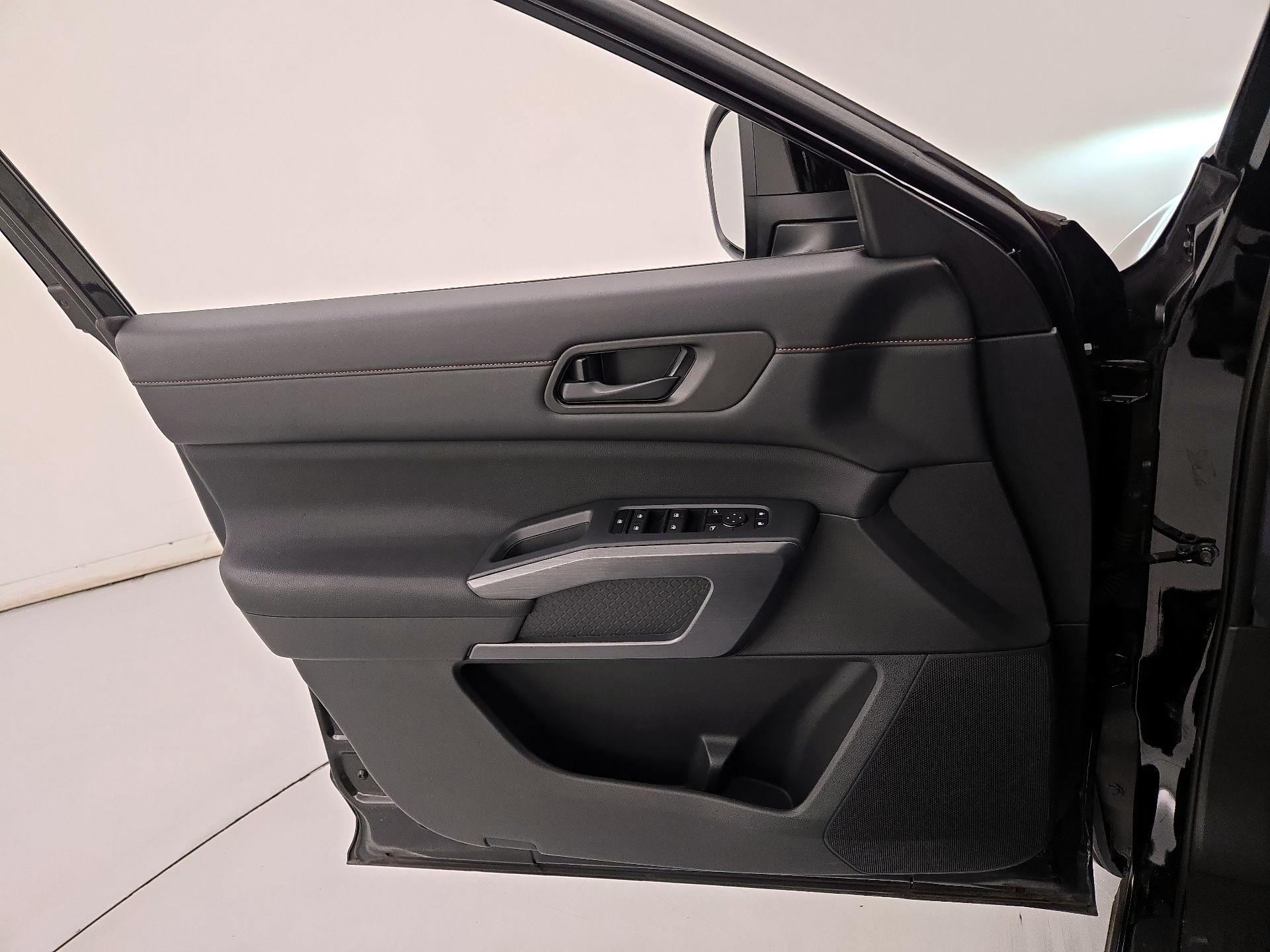 Thumbnail: 2024 Nissan Pathfinder - 12