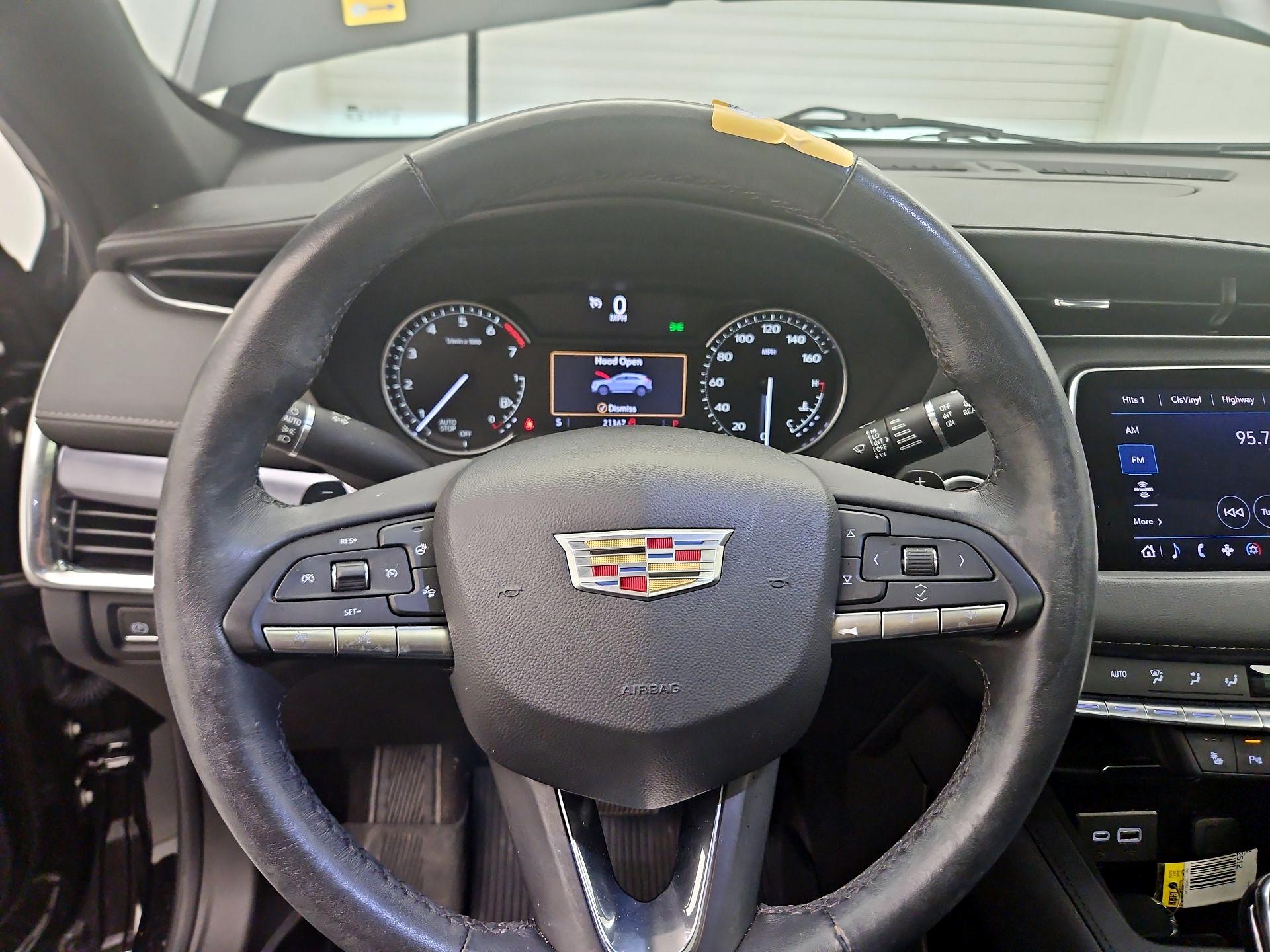 Thumbnail: 2023 Cadillac XT4 - 10