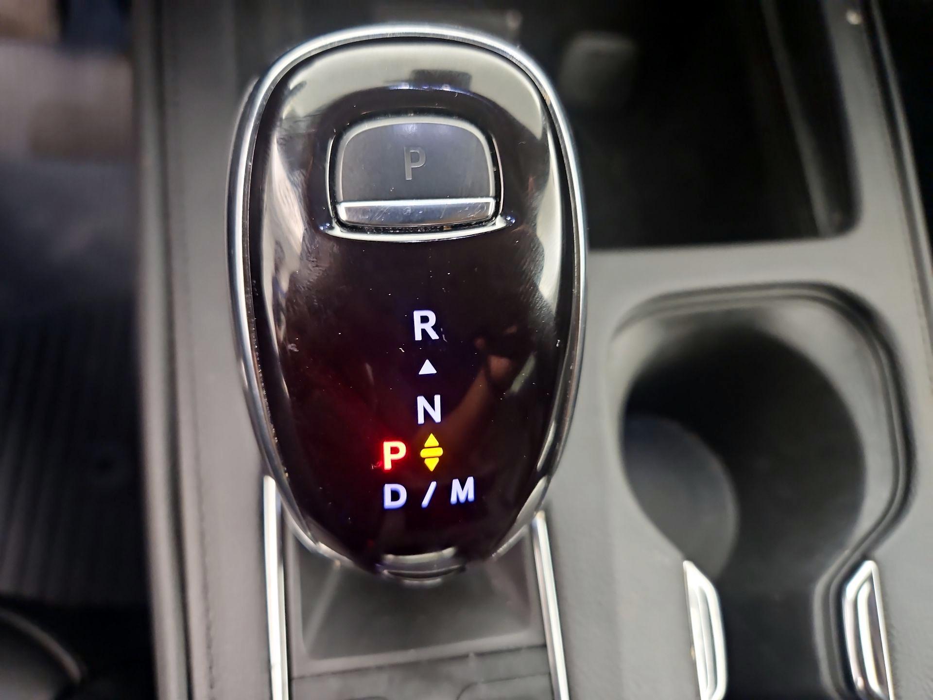 Thumbnail: 2023 Cadillac XT4 - 17