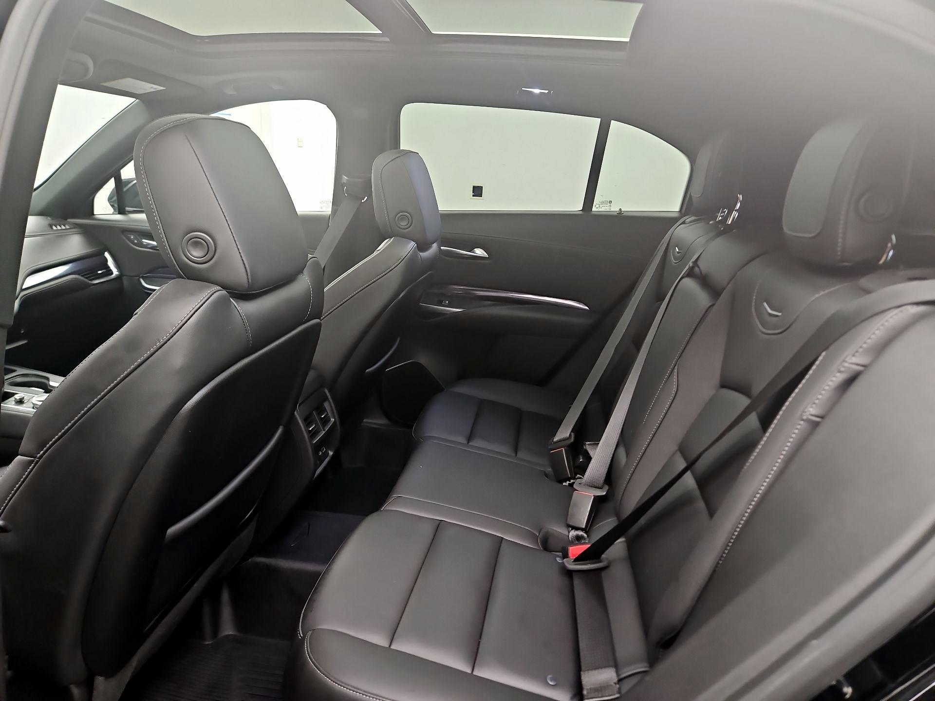 Thumbnail: 2023 Cadillac XT4 - 20