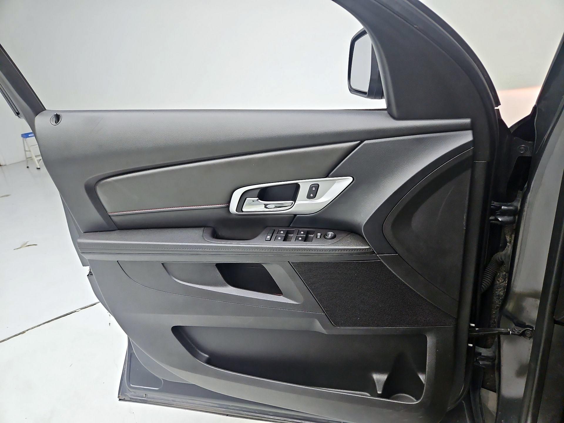 Thumbnail: 2017 GMC Terrain - 12