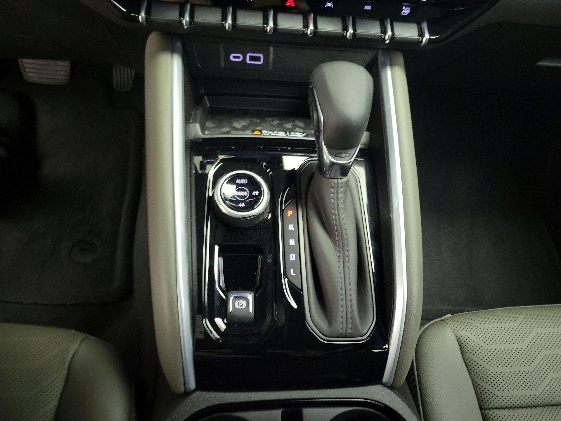 Thumbnail: 2025 Chevrolet Colorado - 18