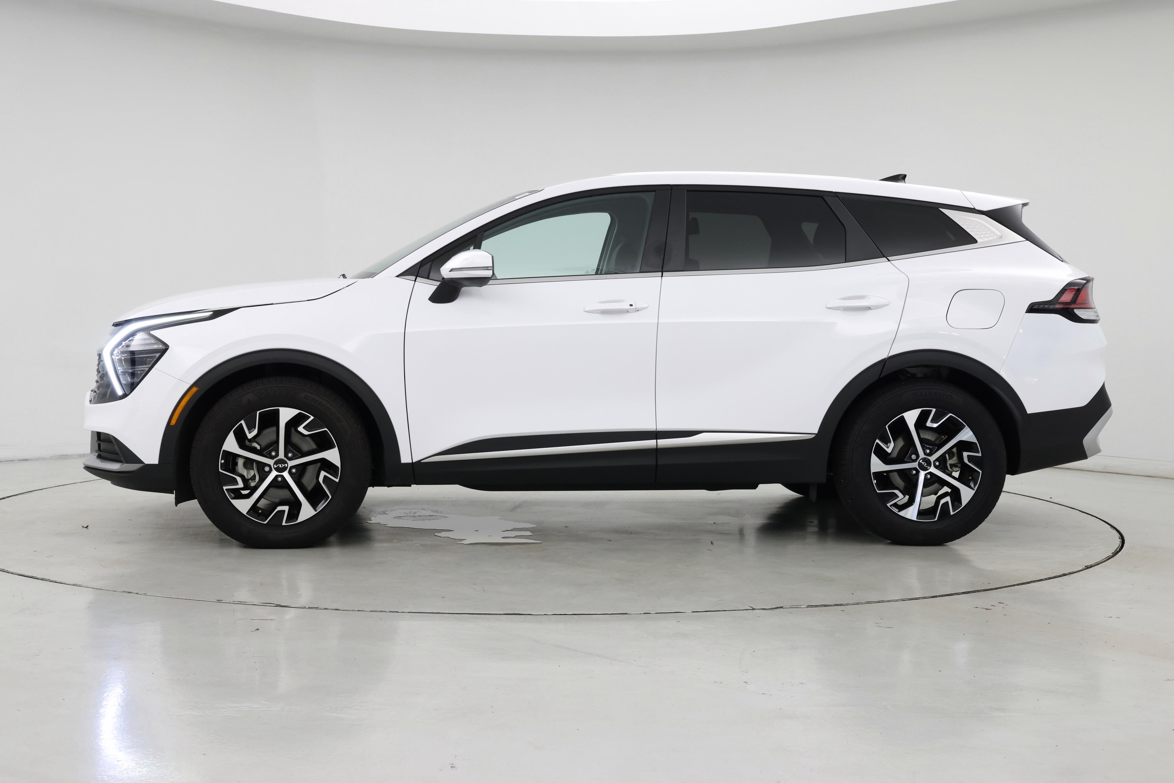 Thumbnail: 2025 Kia Sportage - 3