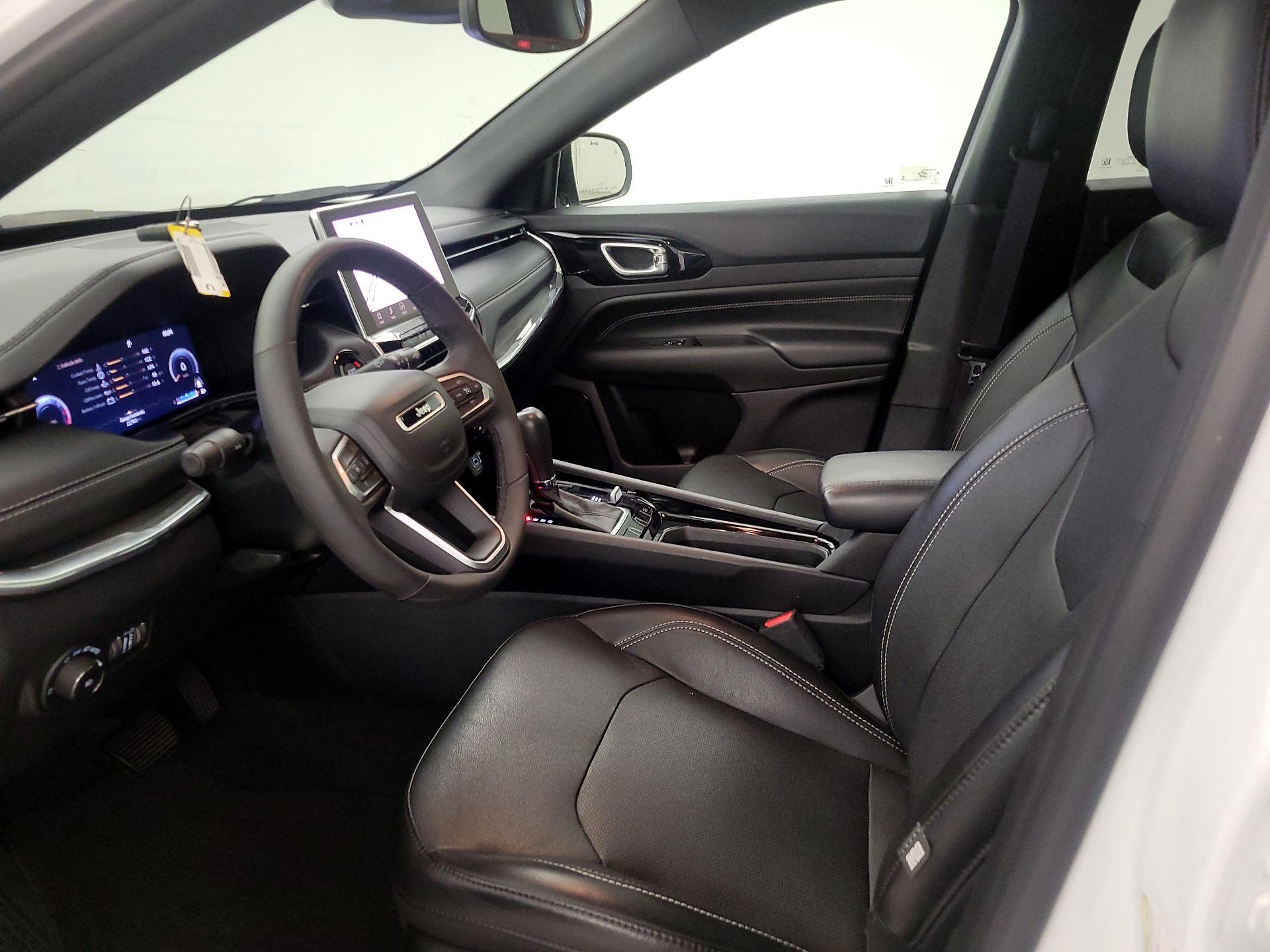 Thumbnail: 2023 Jeep Compass - 11