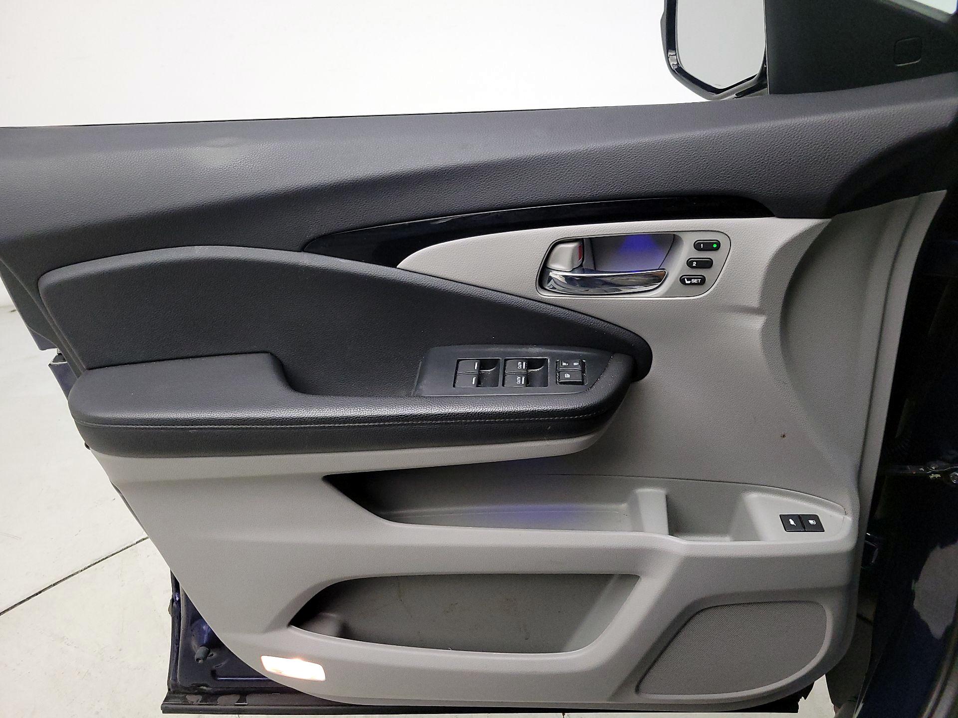 Thumbnail: 2022 Honda Pilot - 12