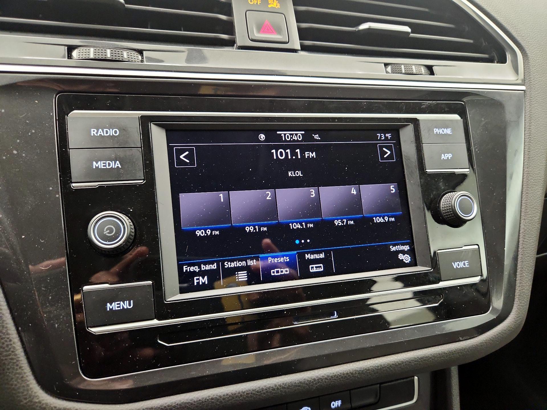 Thumbnail: 2021 Volkswagen Tiguan - 15