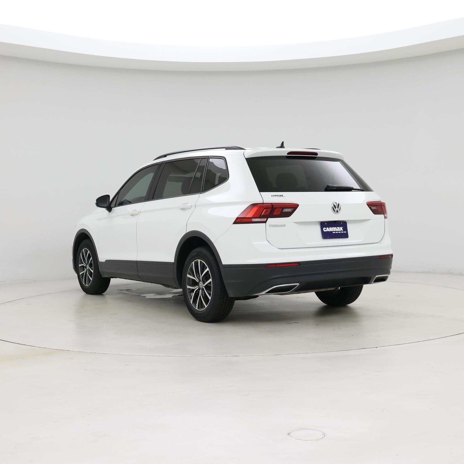 Thumbnail: 2021 Volkswagen Tiguan - 2