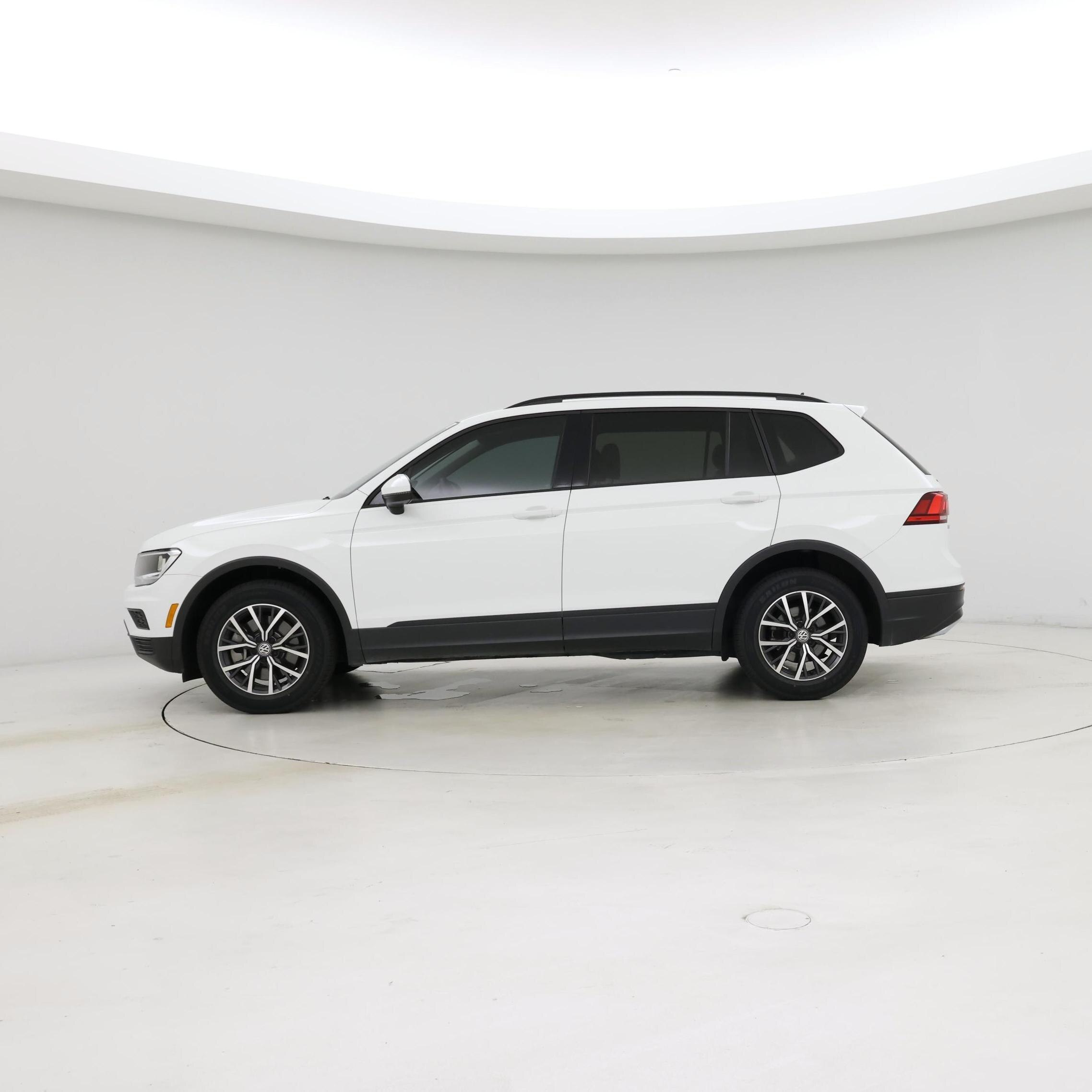 Thumbnail: 2021 Volkswagen Tiguan - 3