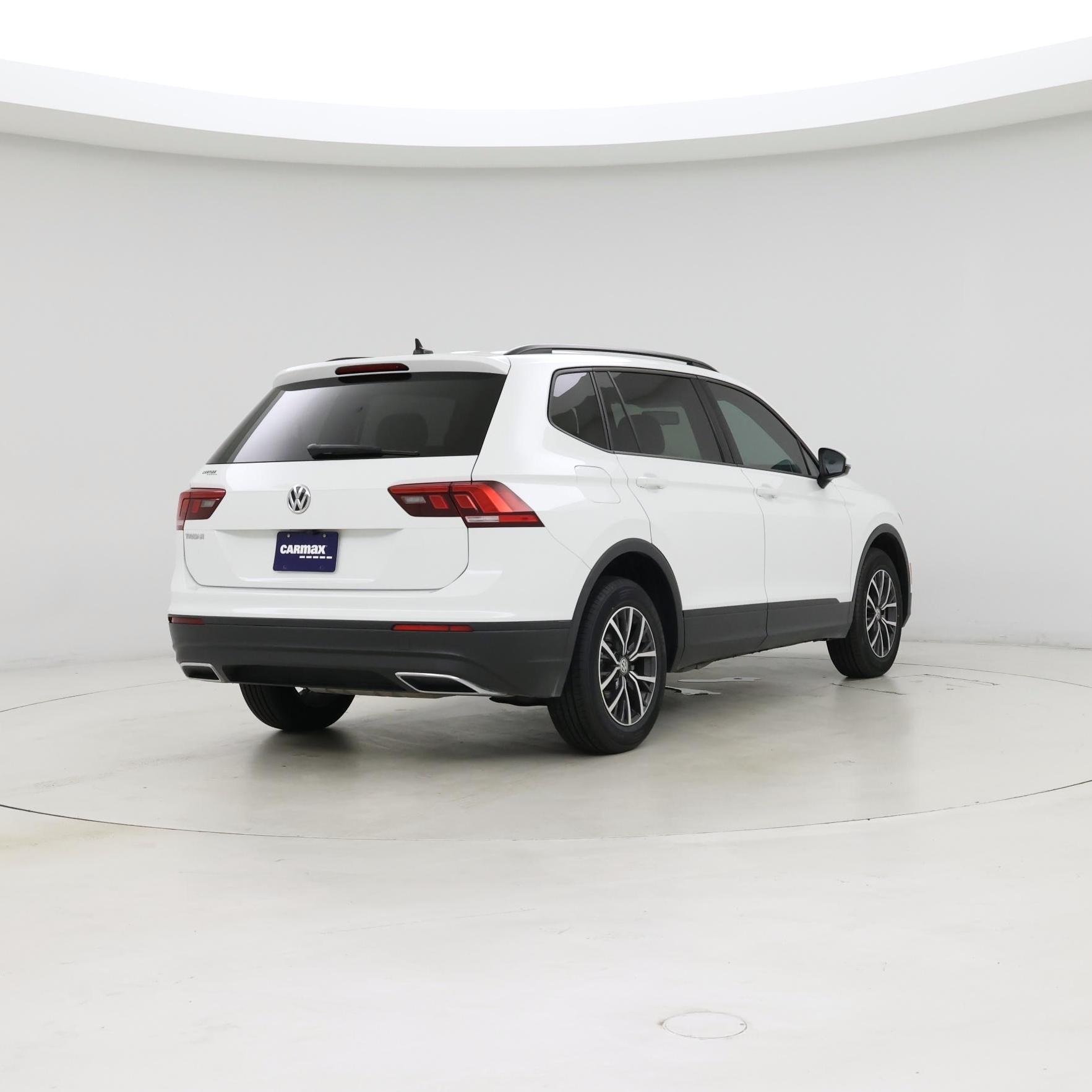 Thumbnail: 2021 Volkswagen Tiguan - 8