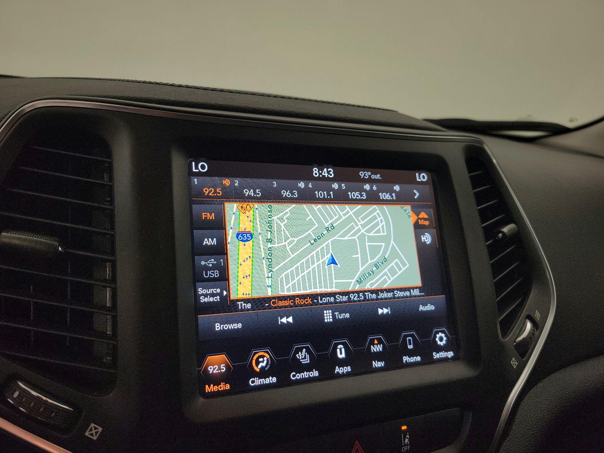 Thumbnail: 2023 Jeep Cherokee - 14