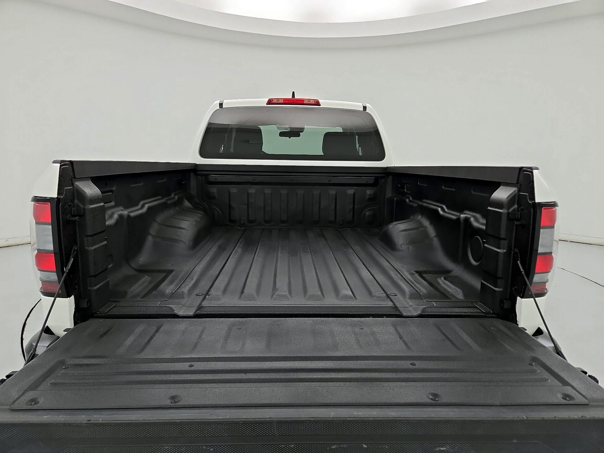 Thumbnail: 2023 Nissan Frontier - 20