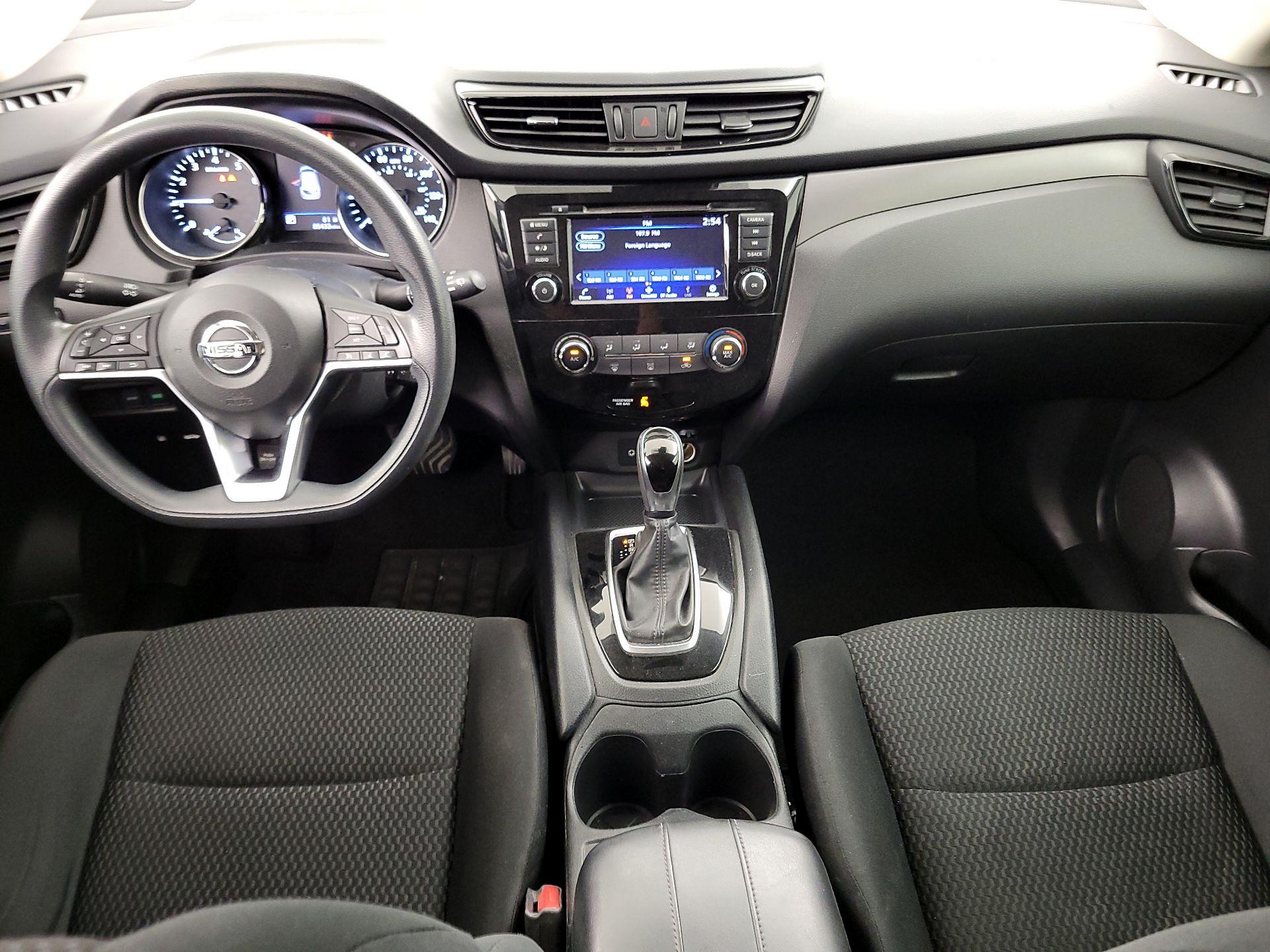 Thumbnail: 2020 Nissan Rogue Sport - 9
