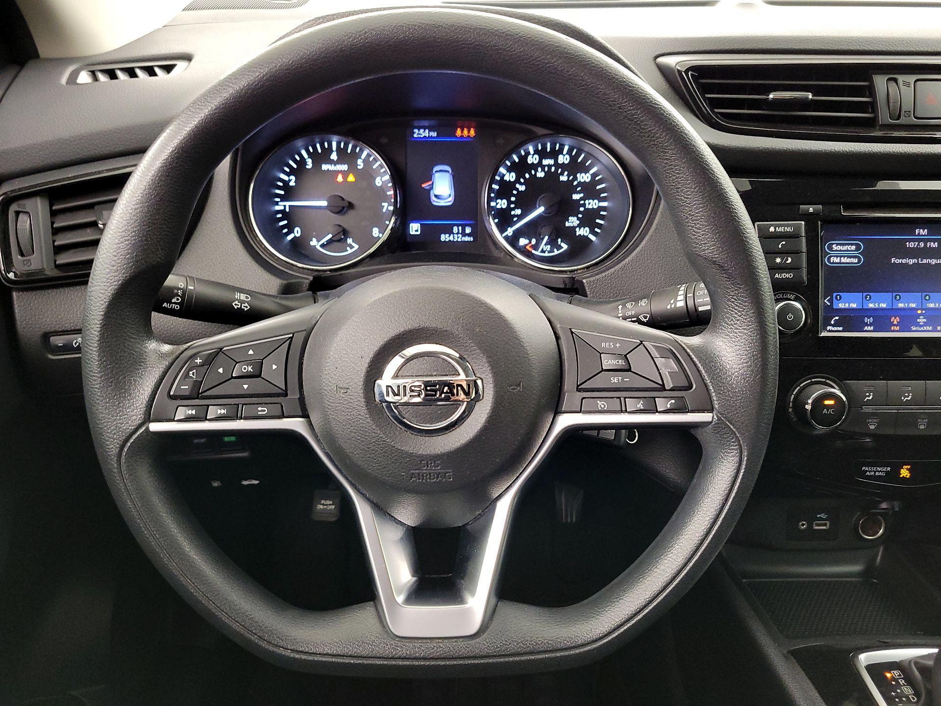 Thumbnail: 2020 Nissan Rogue Sport - 10