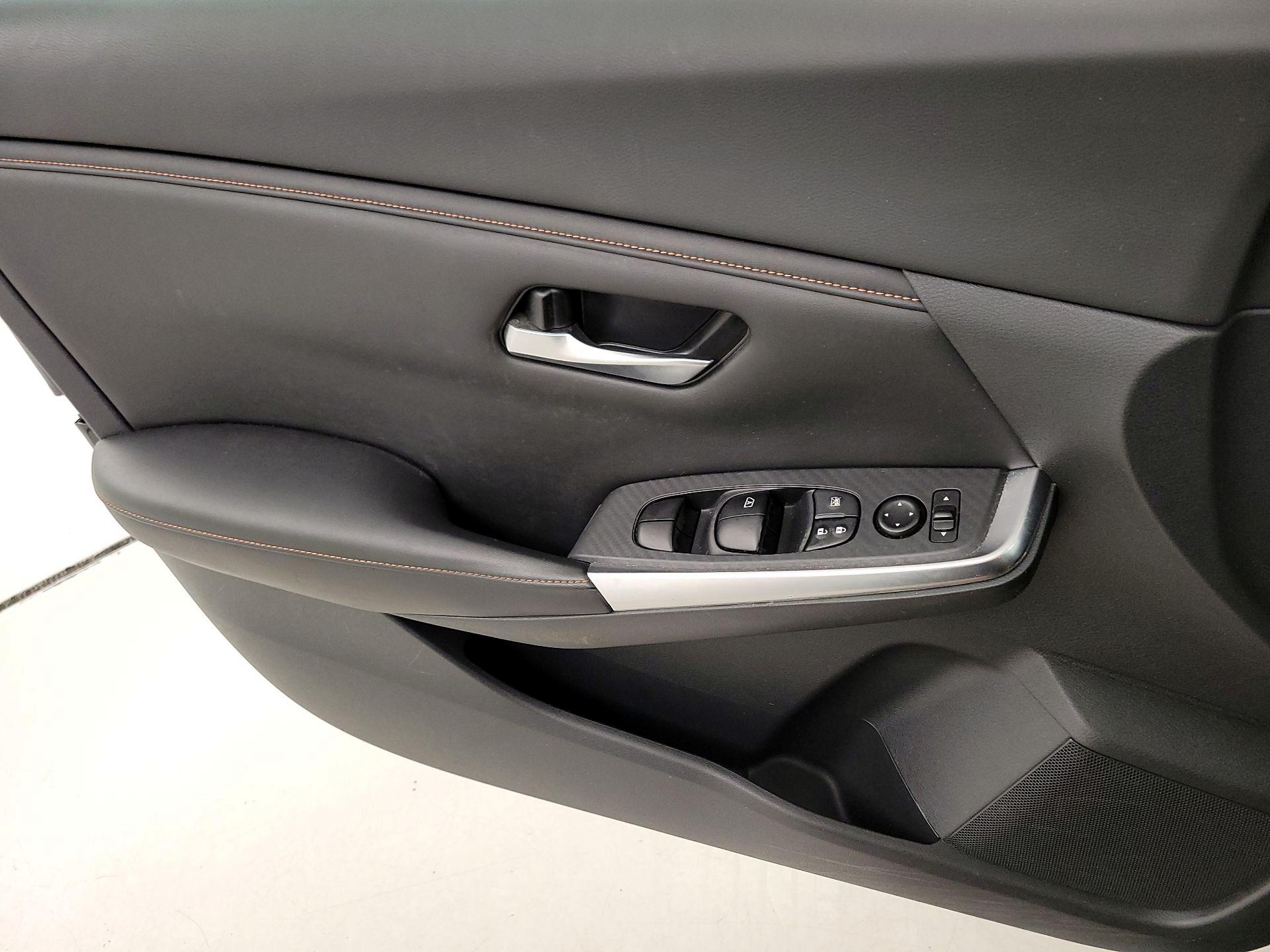 Thumbnail: 2021 Nissan Sentra - 12