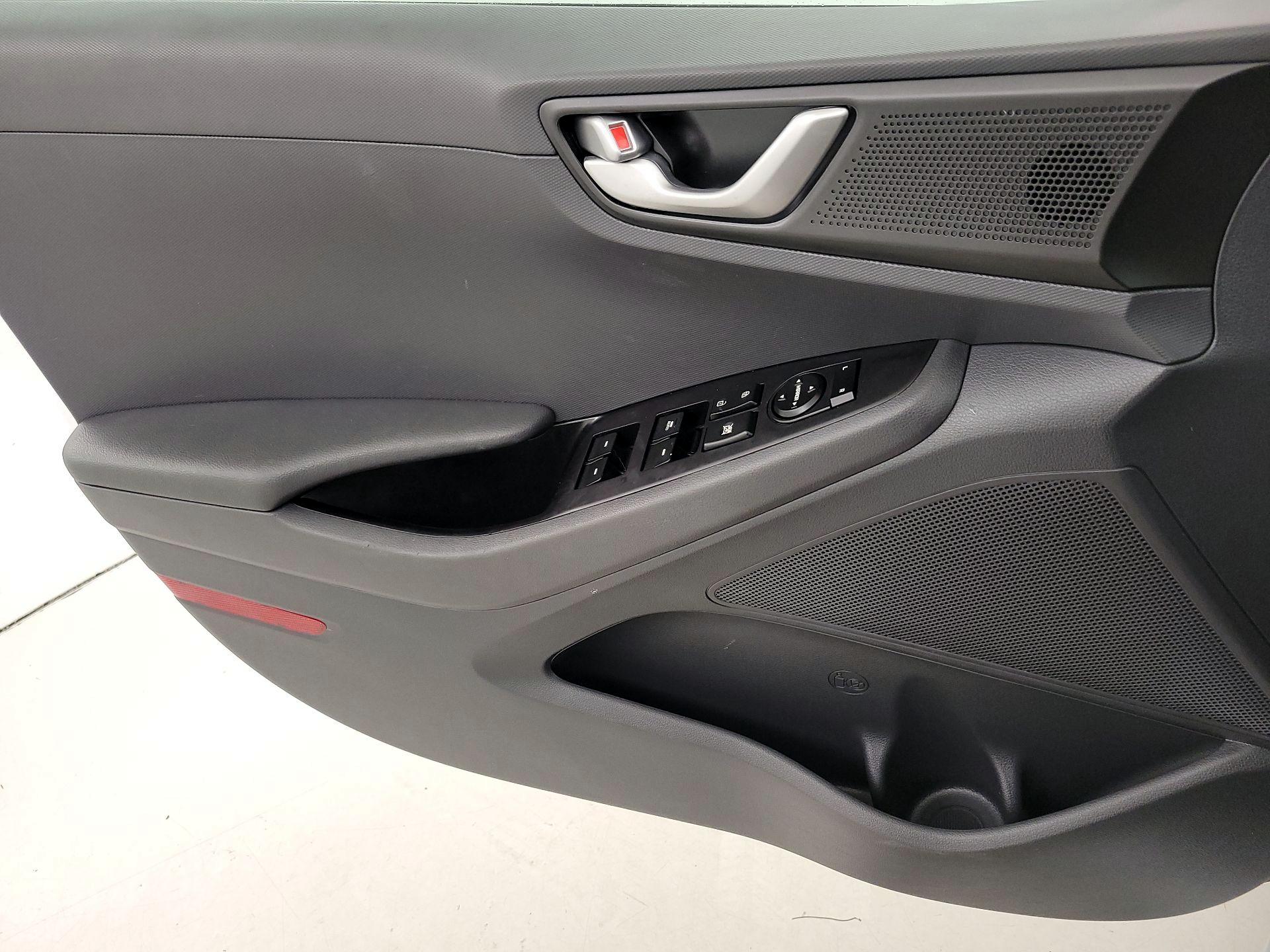 Thumbnail: 2019 Hyundai Ioniq - 12