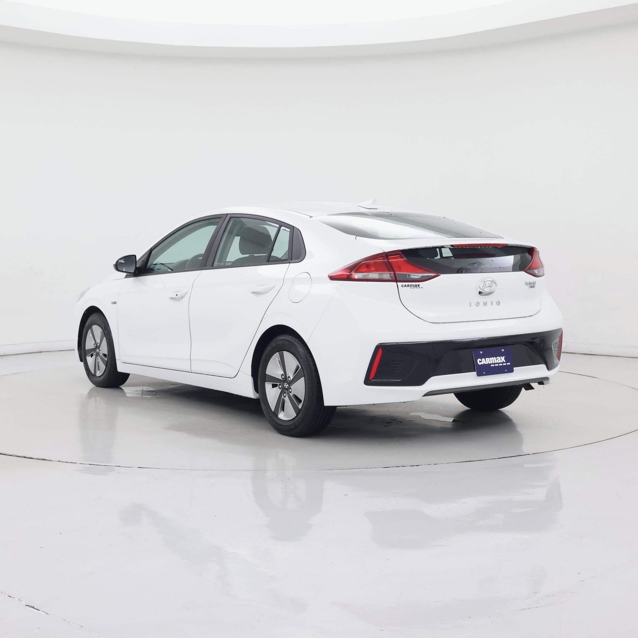 Thumbnail: 2019 Hyundai Ioniq - 2
