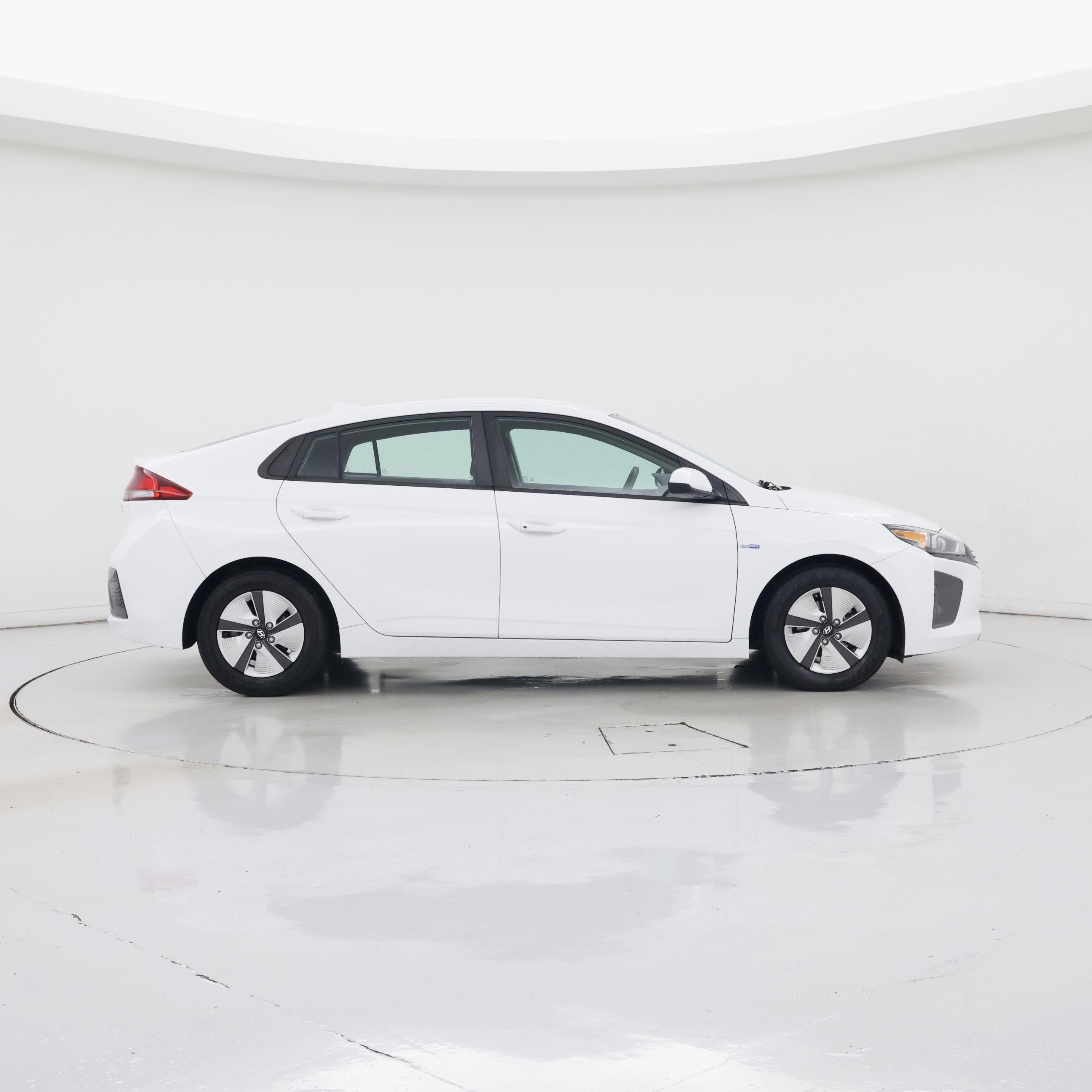 Thumbnail: 2019 Hyundai Ioniq - 7