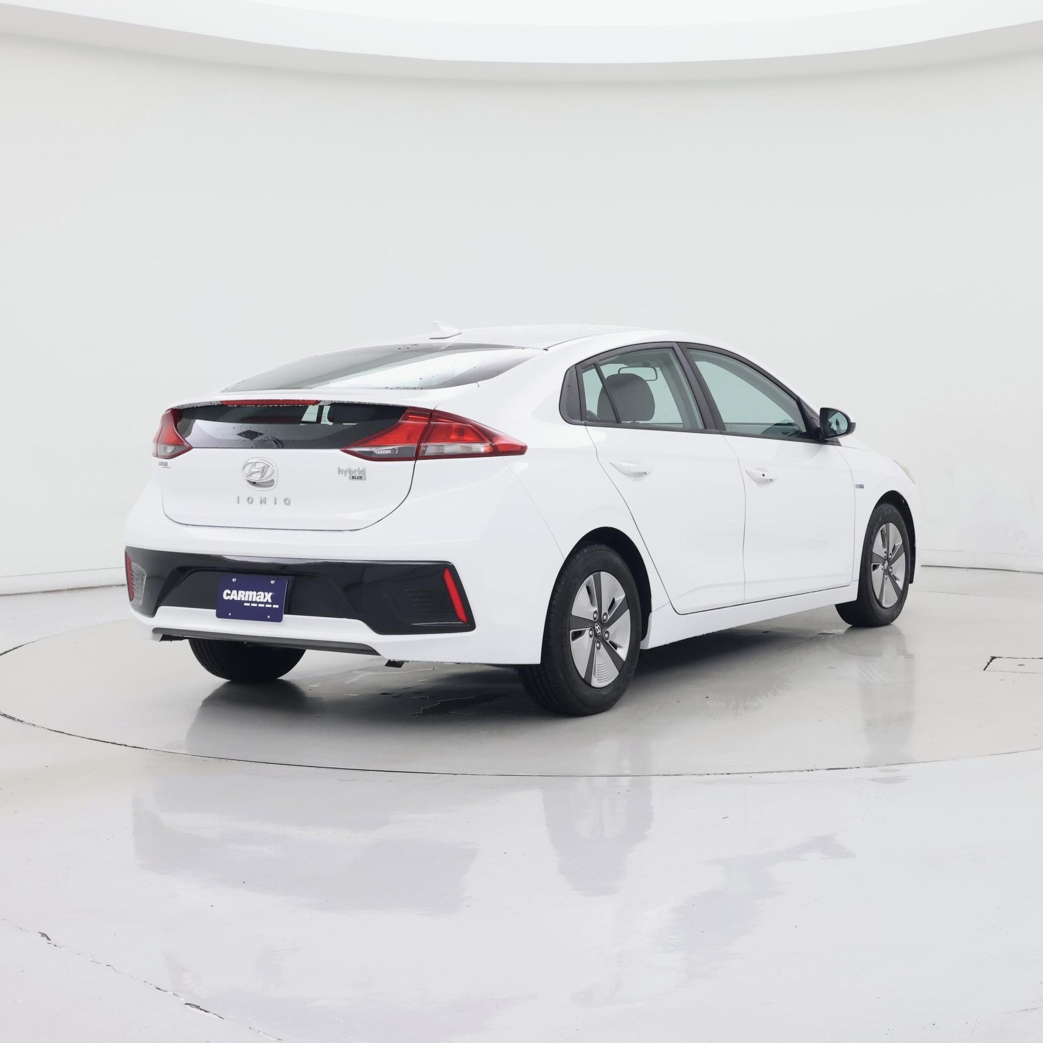 Thumbnail: 2019 Hyundai Ioniq - 8